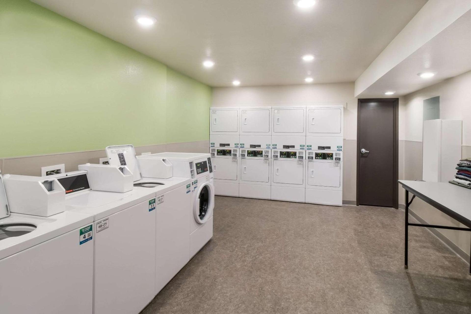 WoodSpring Suites Mesa Chandler photo 26