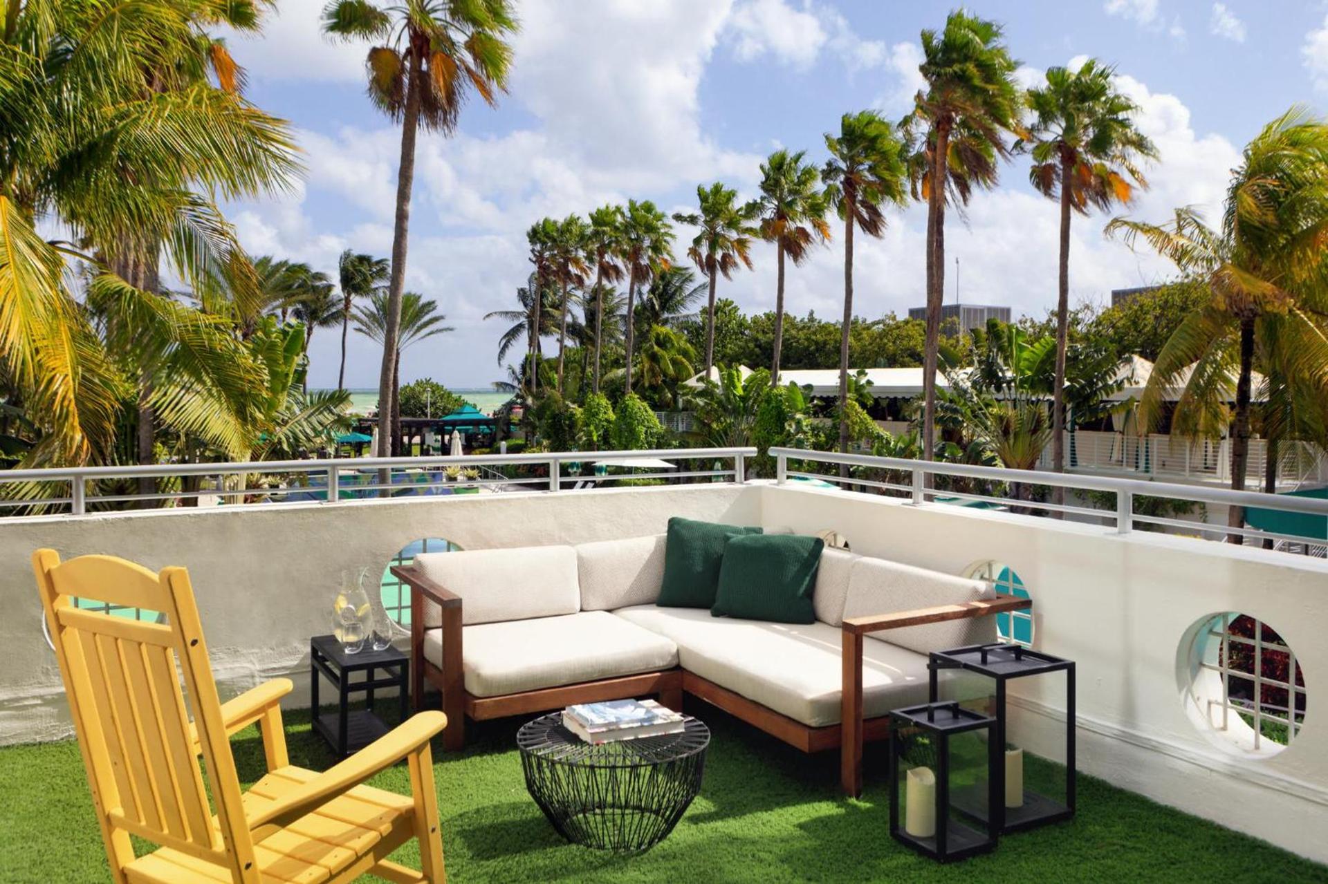 Kimpton Surfcomber Hotel by IHG photo 27