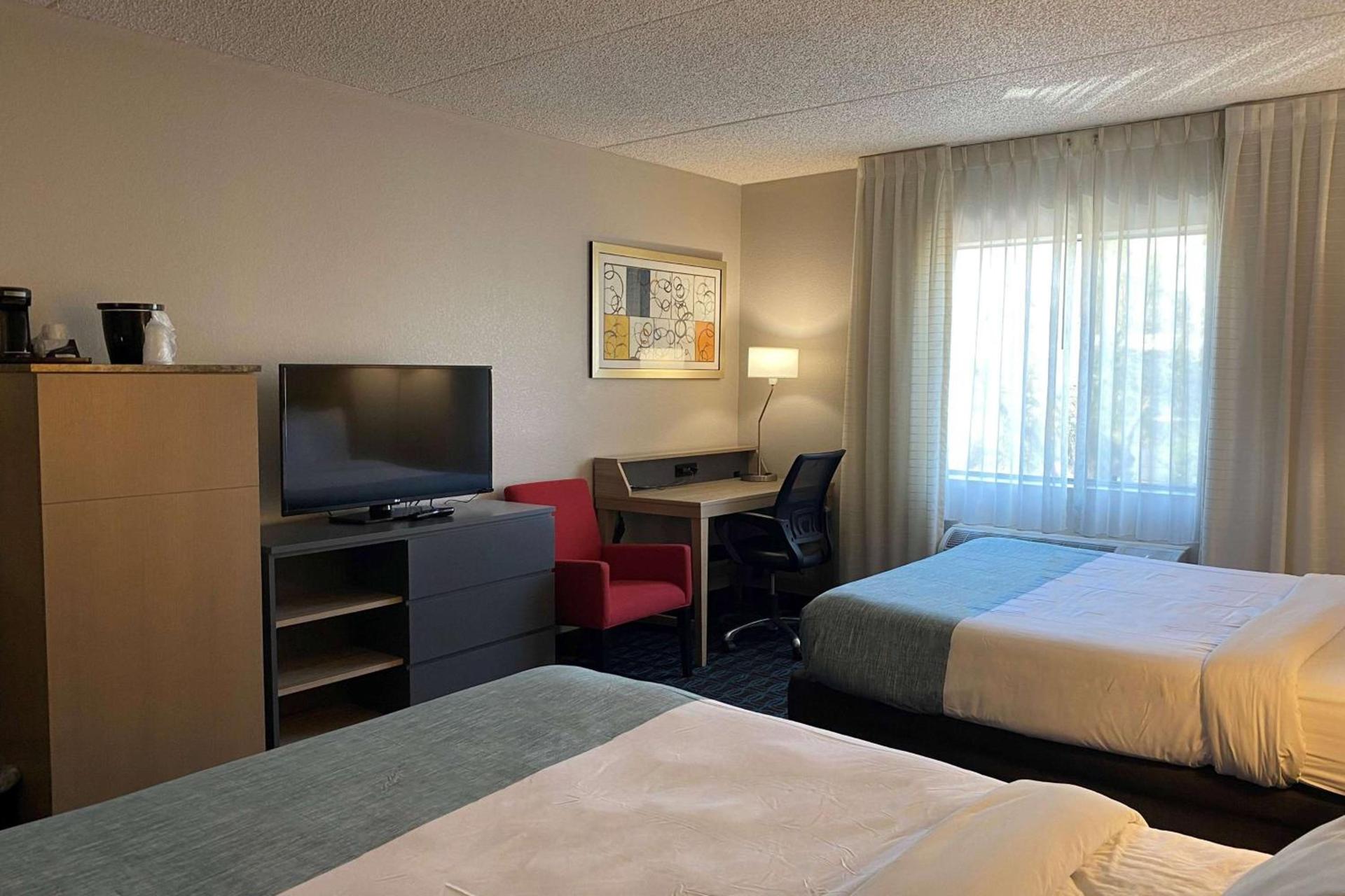 Wingate by Wyndham Chandler Phoenix photo 9