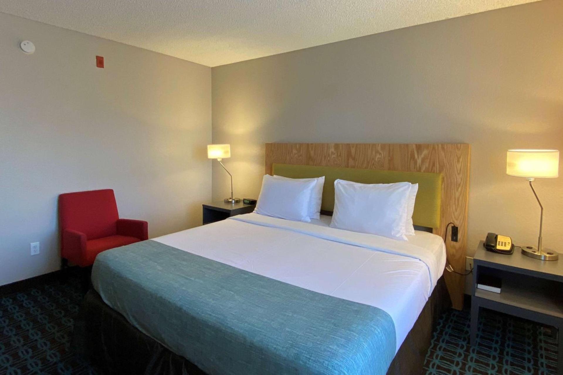 Wingate by Wyndham Chandler Phoenix photo 10