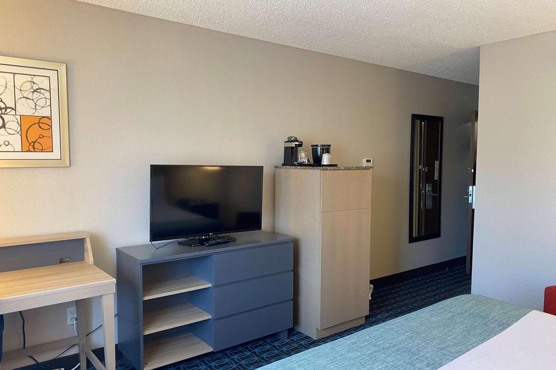Wingate by Wyndham Chandler Phoenix photo 11