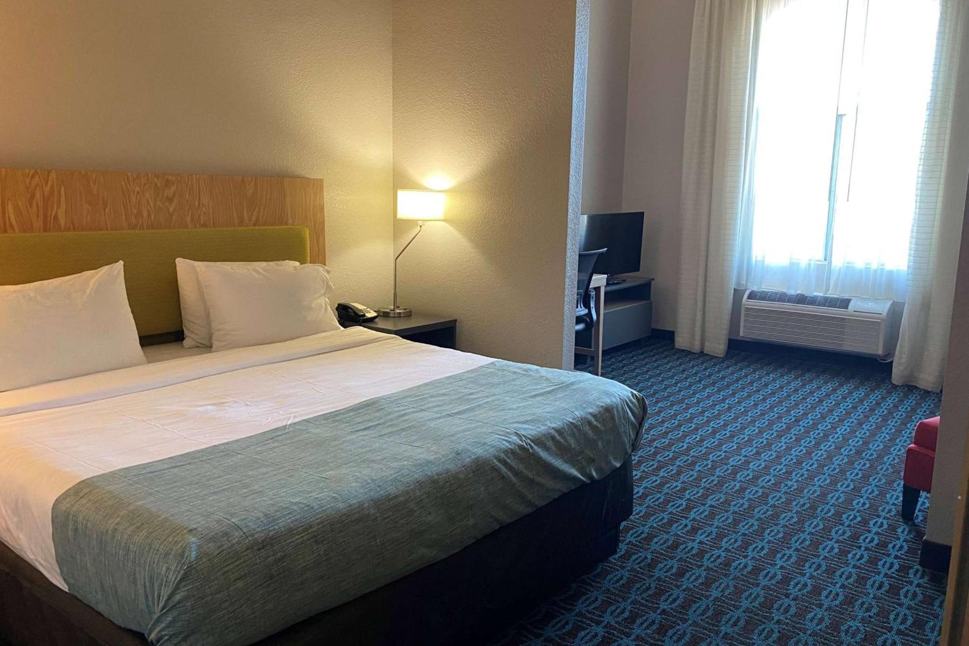 Wingate by Wyndham Chandler Phoenix photo 15