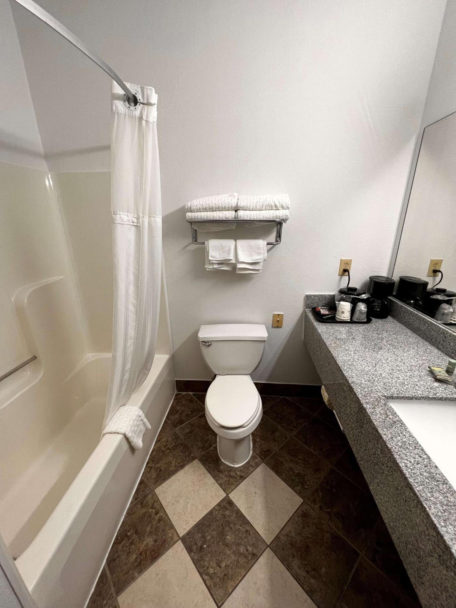 SureStay Hotel by Best Western Morganton photo 8