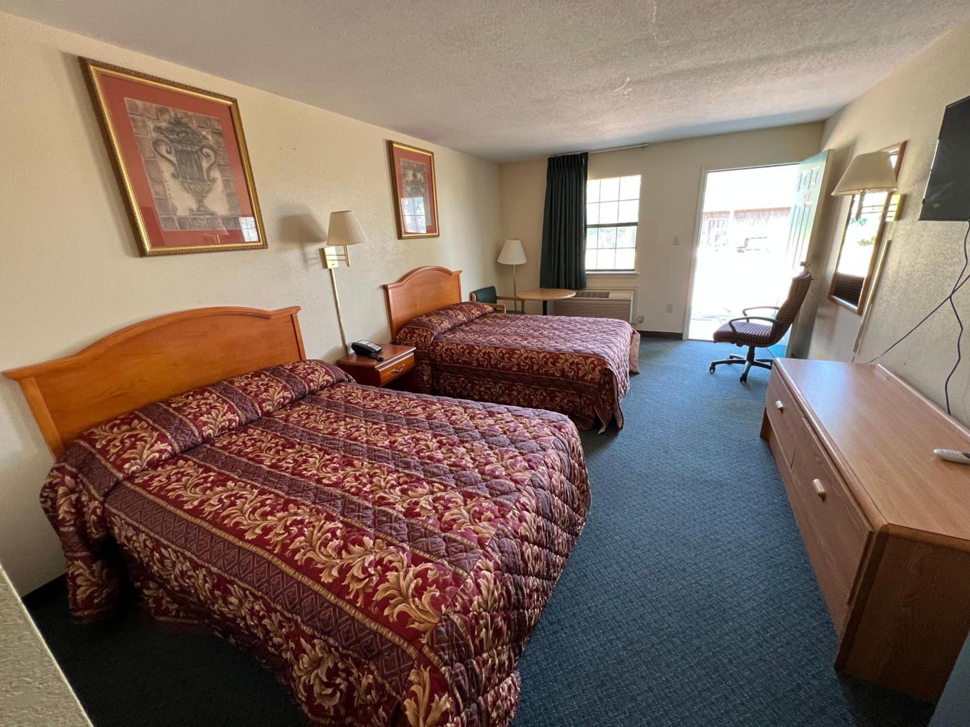 Rest Inn Motel photo 2