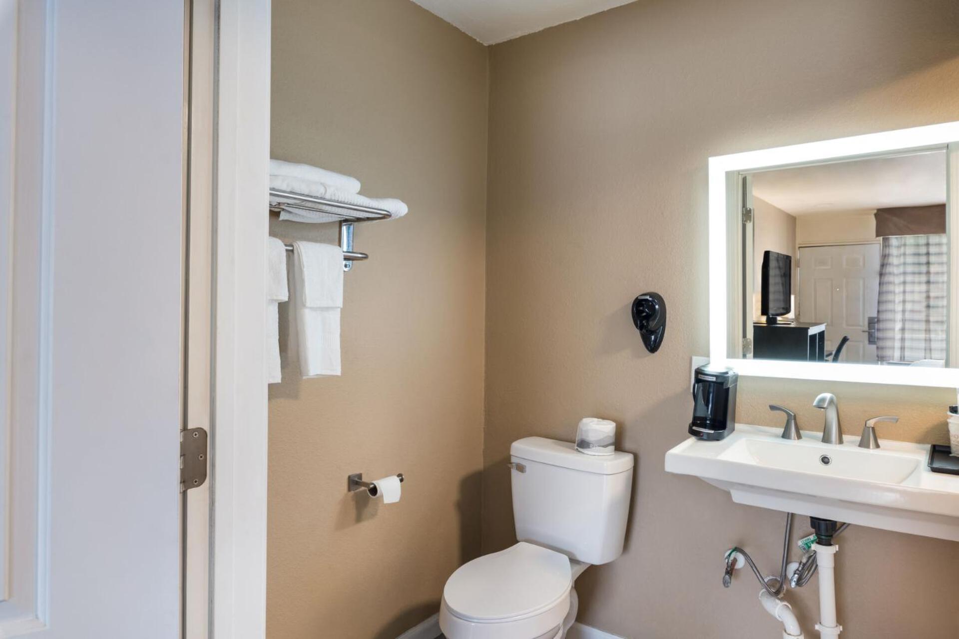 Quality Inn Gastonia East photo 50