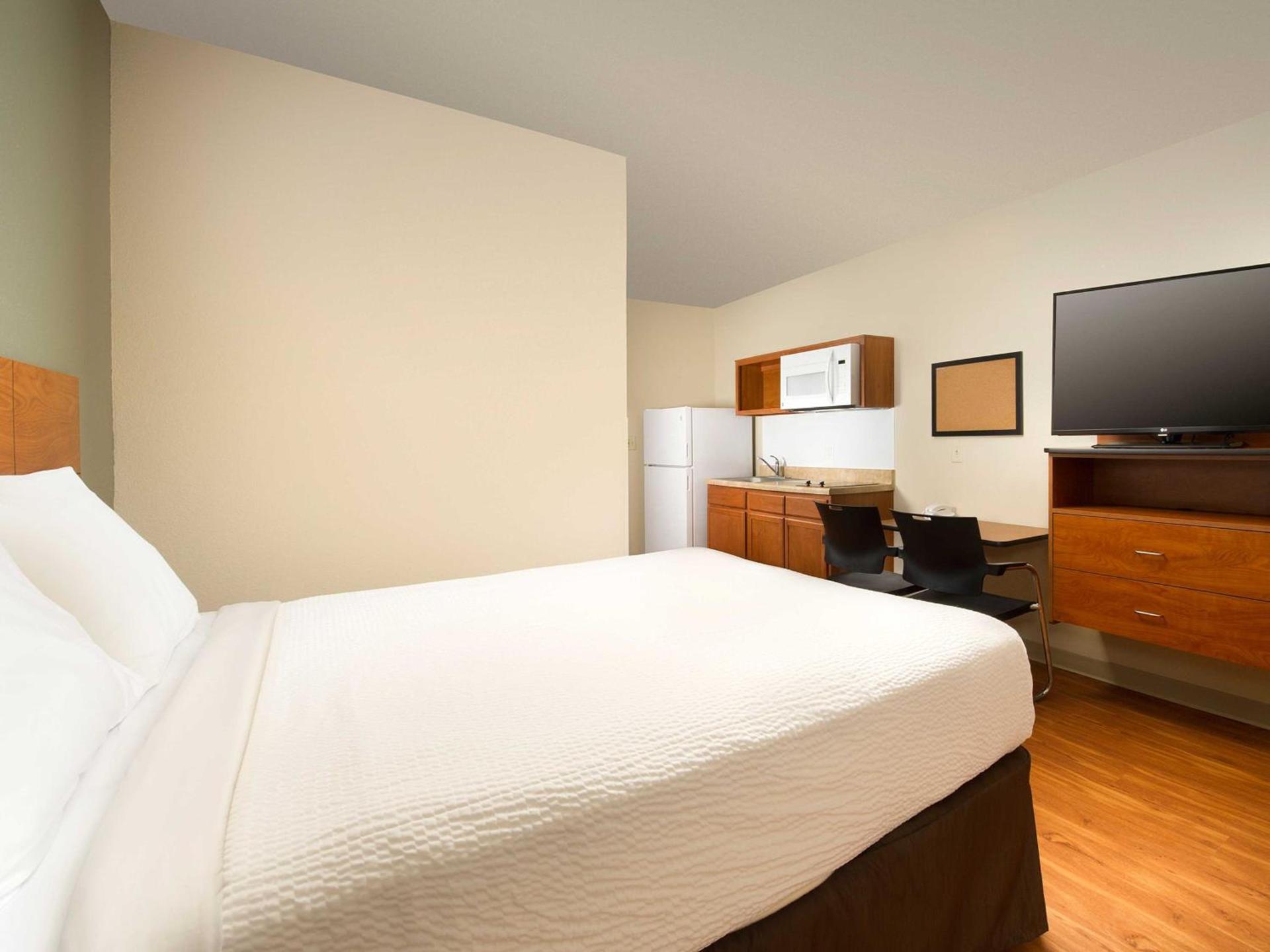 Extended Stay America Select Suites - Lake Worth photo 38