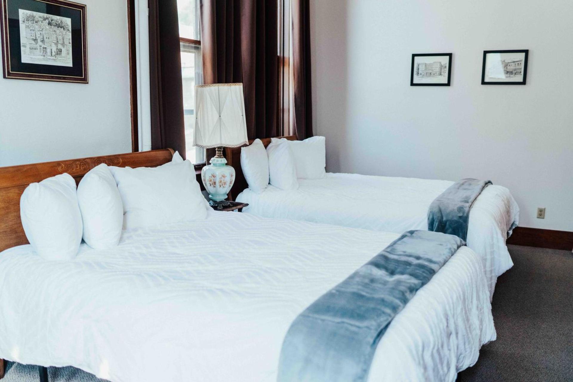 Town Hall Inn photo 12