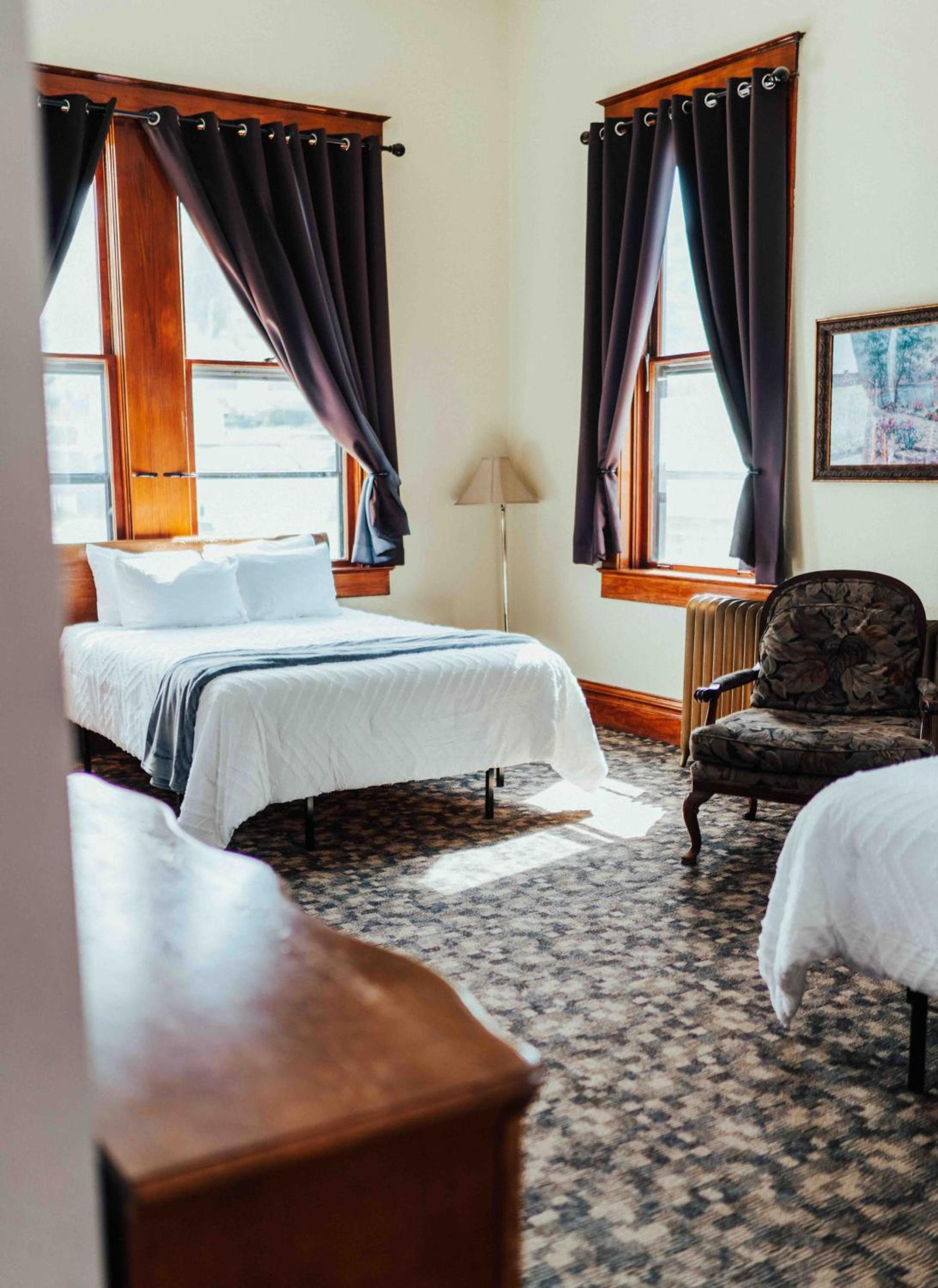 Town Hall Inn photo 26