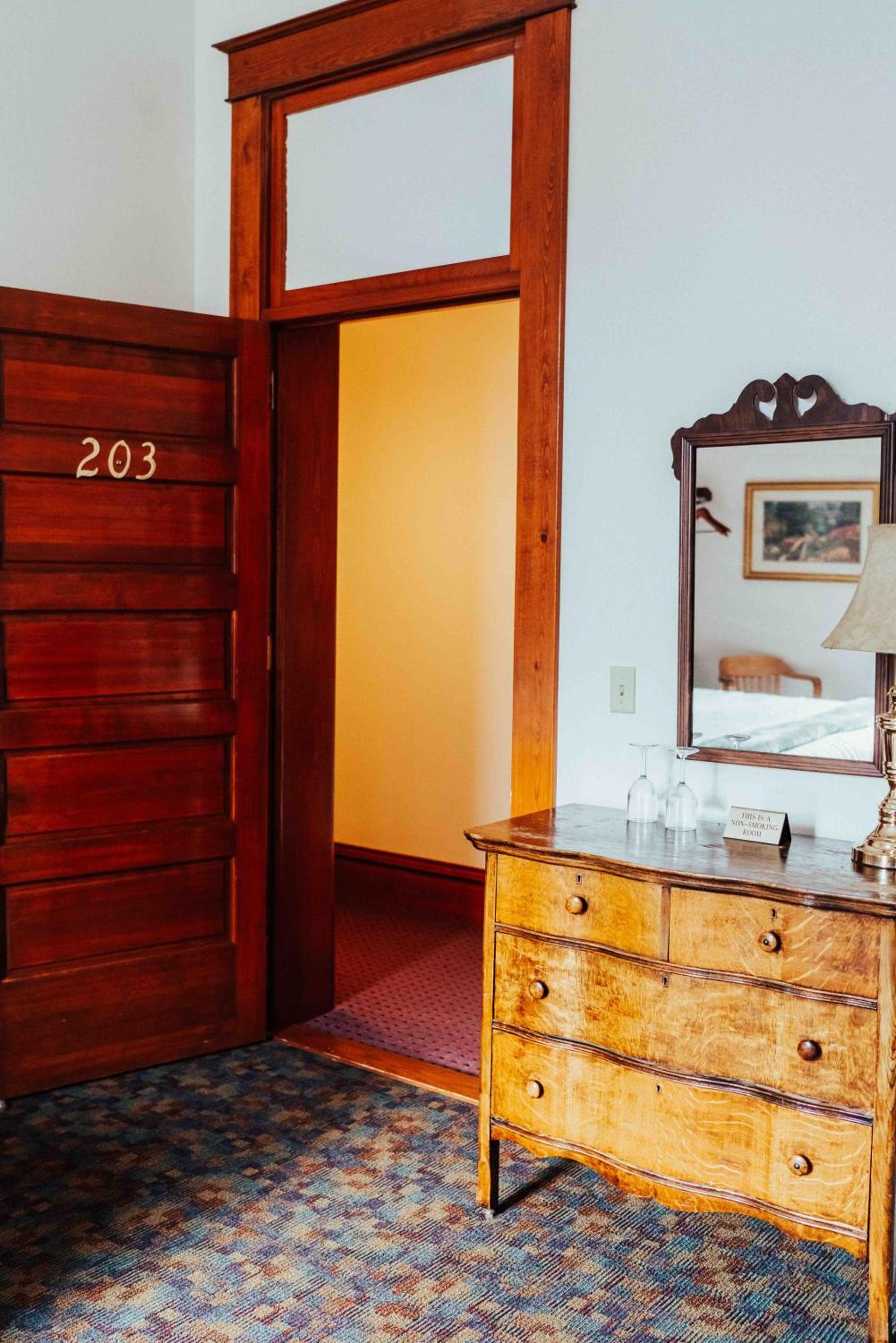 Town Hall Inn photo 42