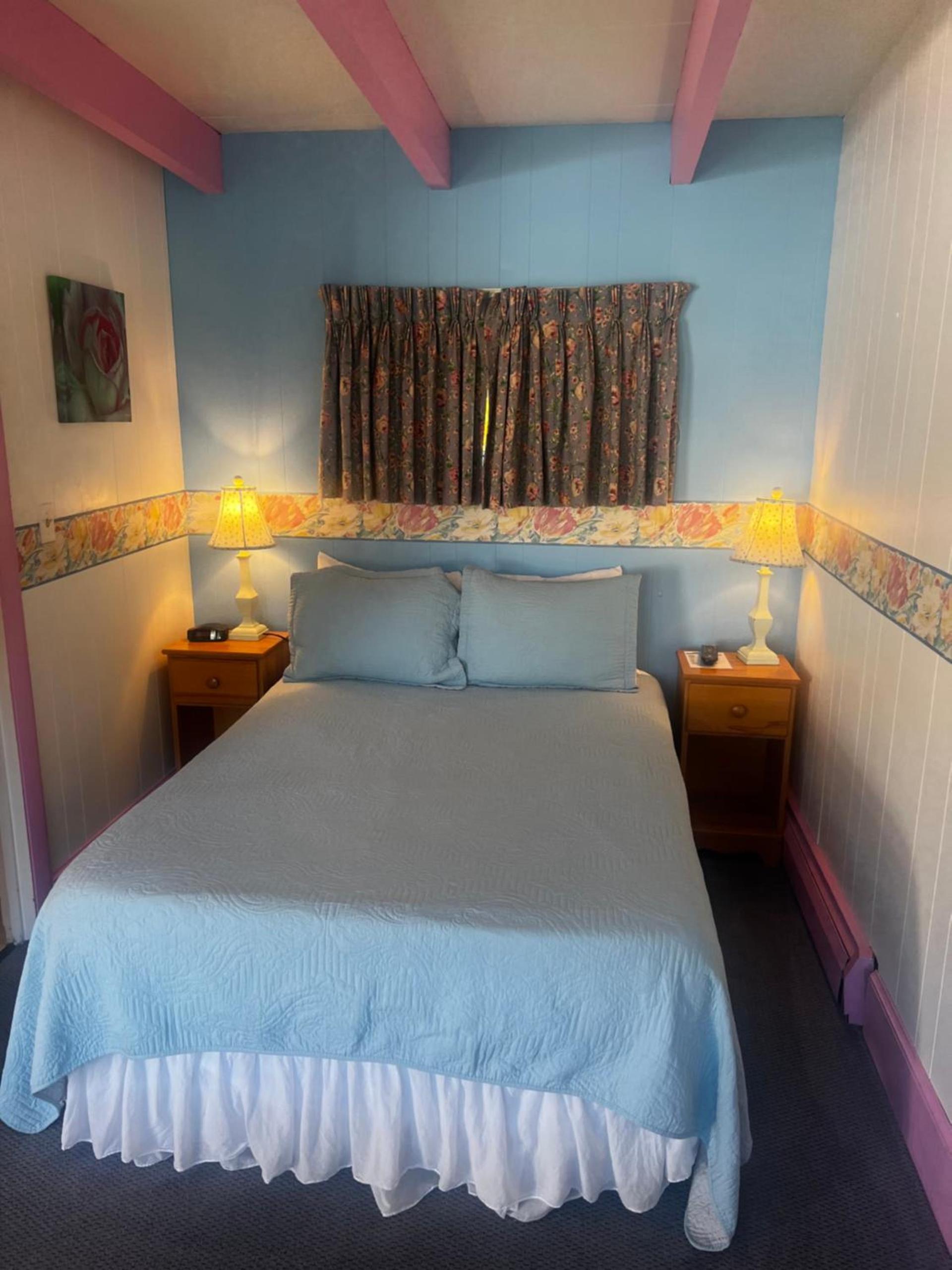 Claddagh Motel & Suites photo 55