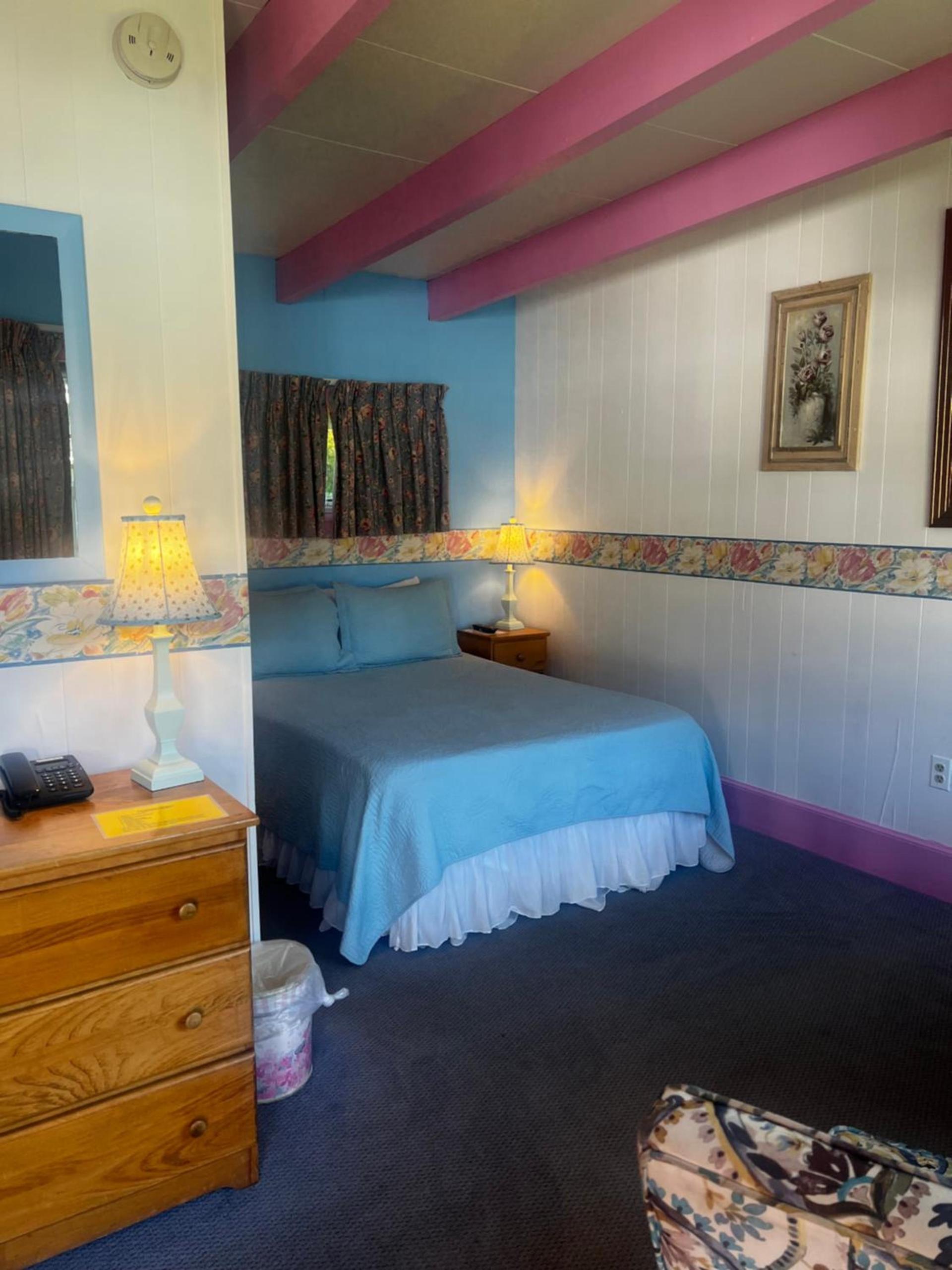 Claddagh Motel & Suites photo 56