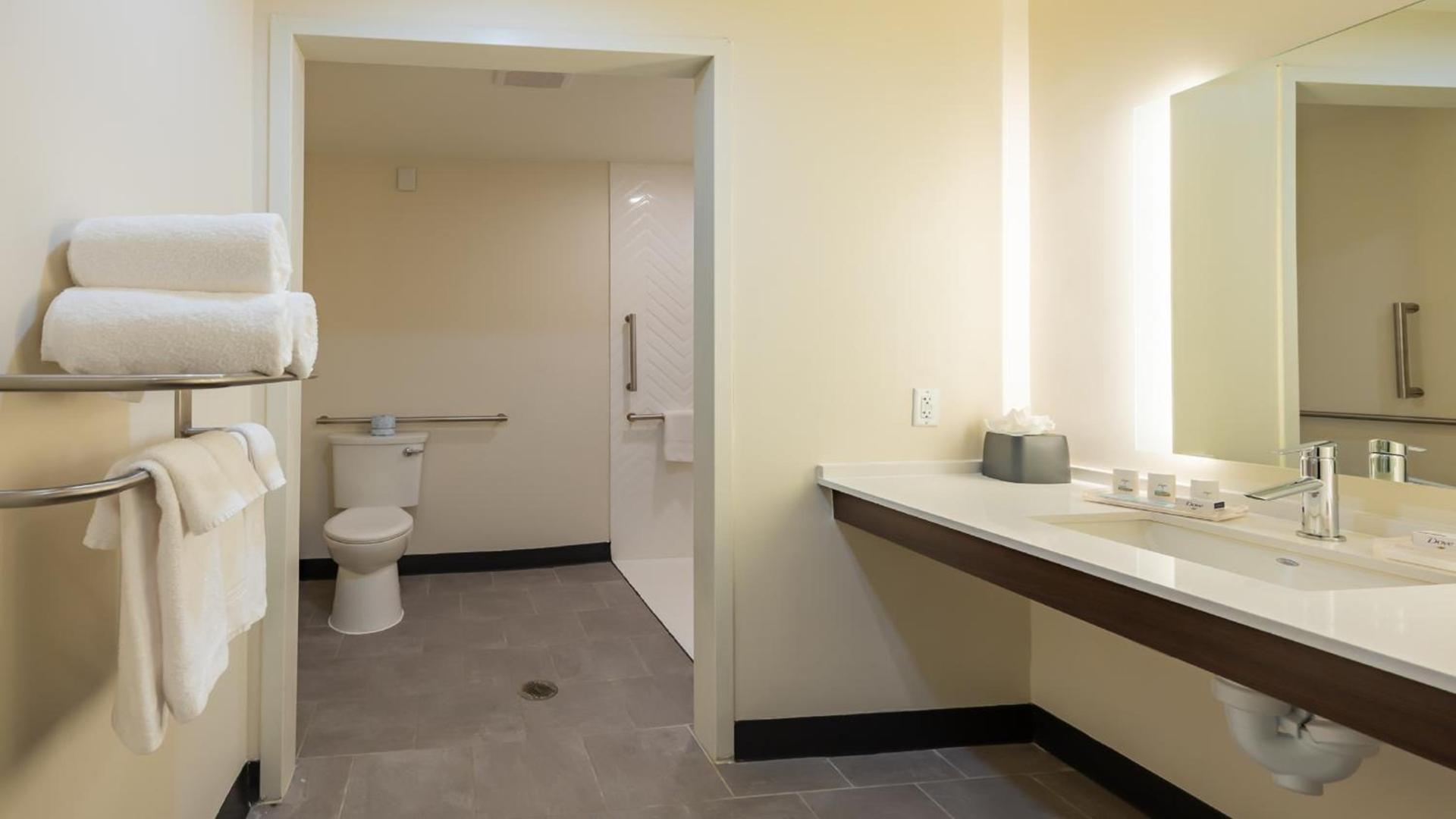 Courtyard by Marriott Atlanta Dunwoody photo 74