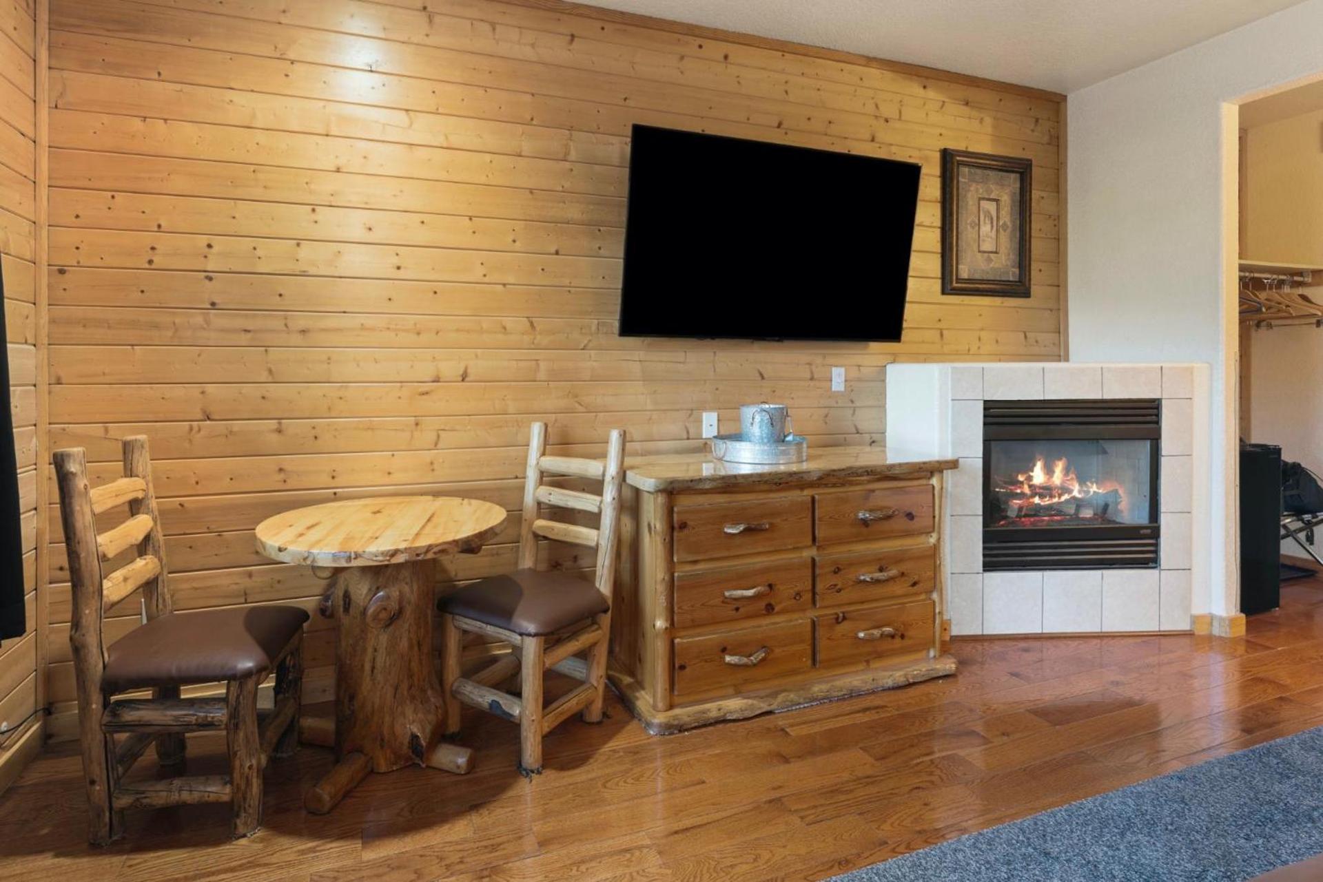 Gateway Inn photo 35
