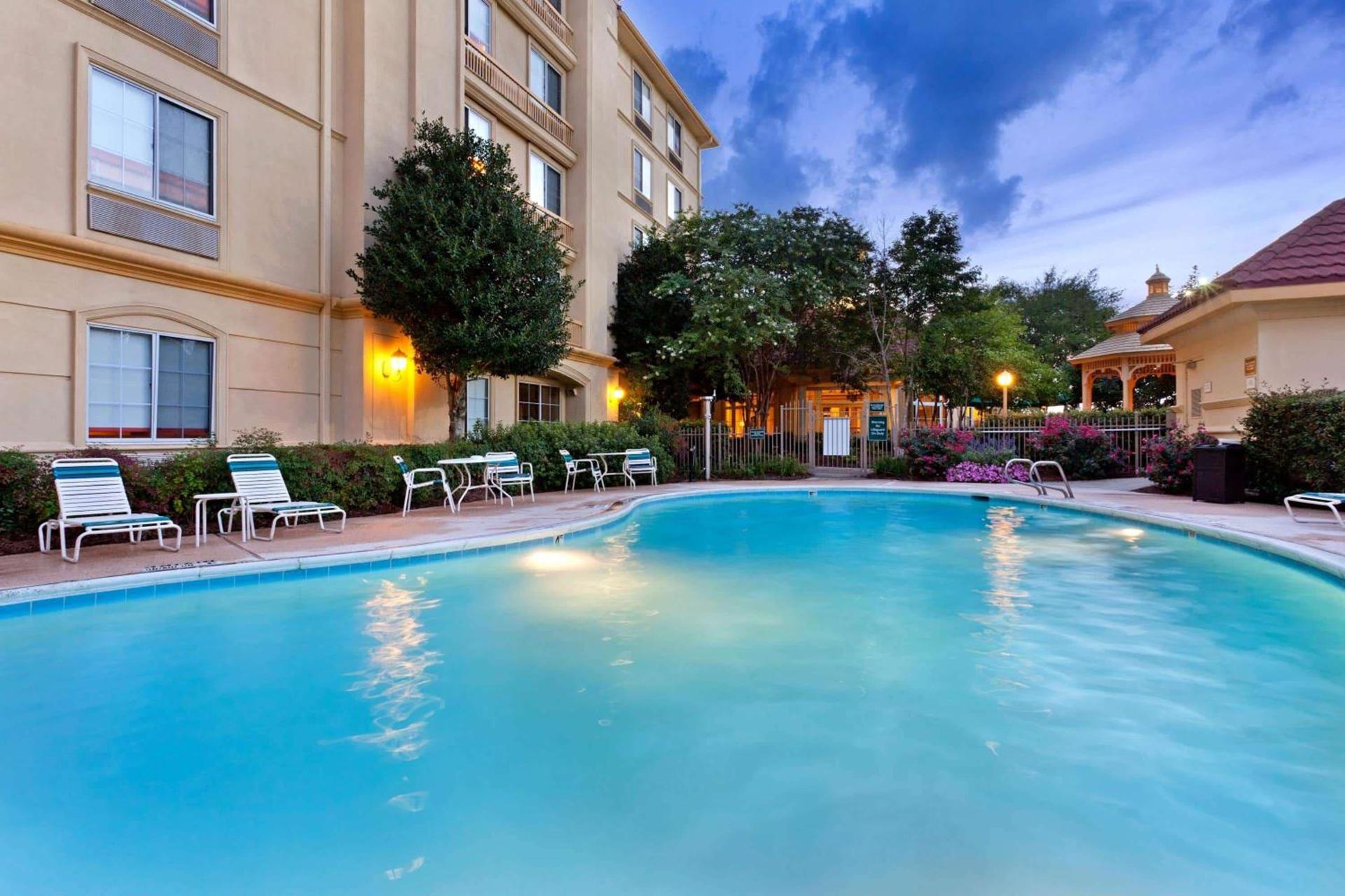 La Quinta by Wyndham Raleigh Cary photo 9
