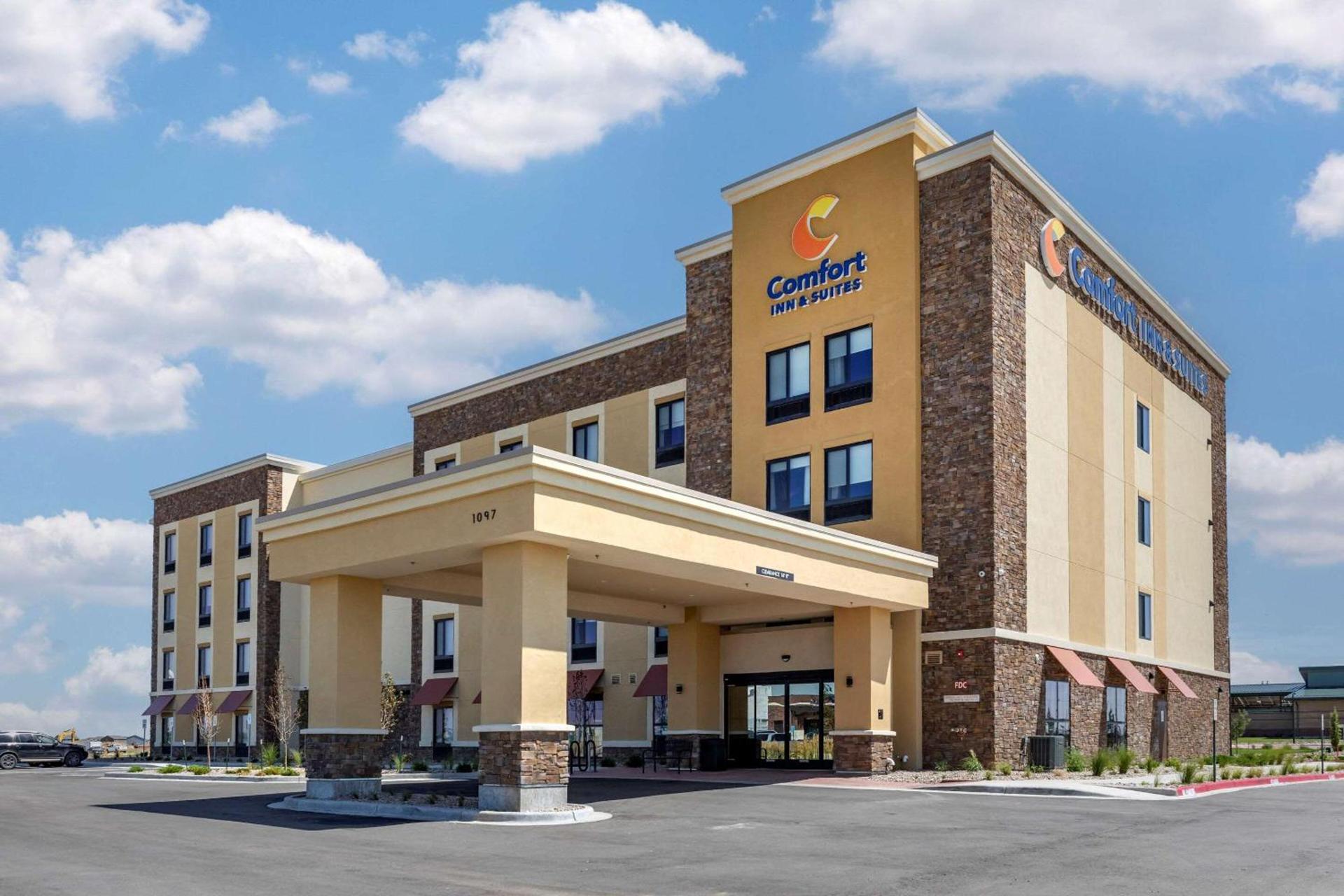 Comfort Inn & Suites Bennett photo 1