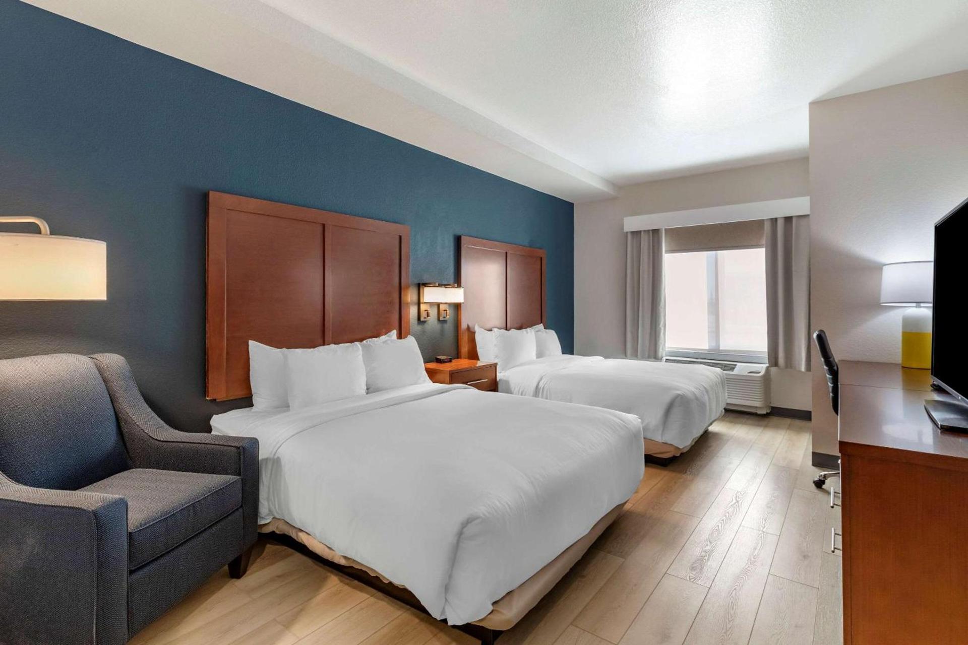 Comfort Inn & Suites Bennett photo 17