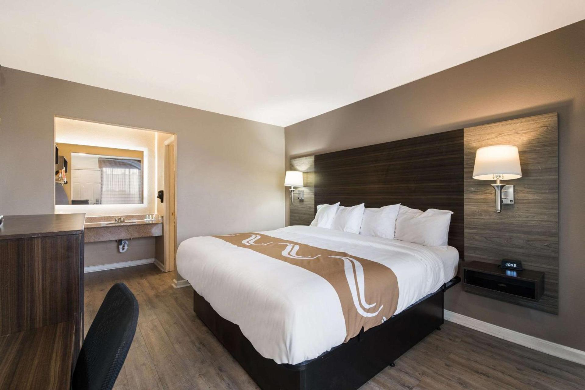 Quality Inn Gastonia East photo 13