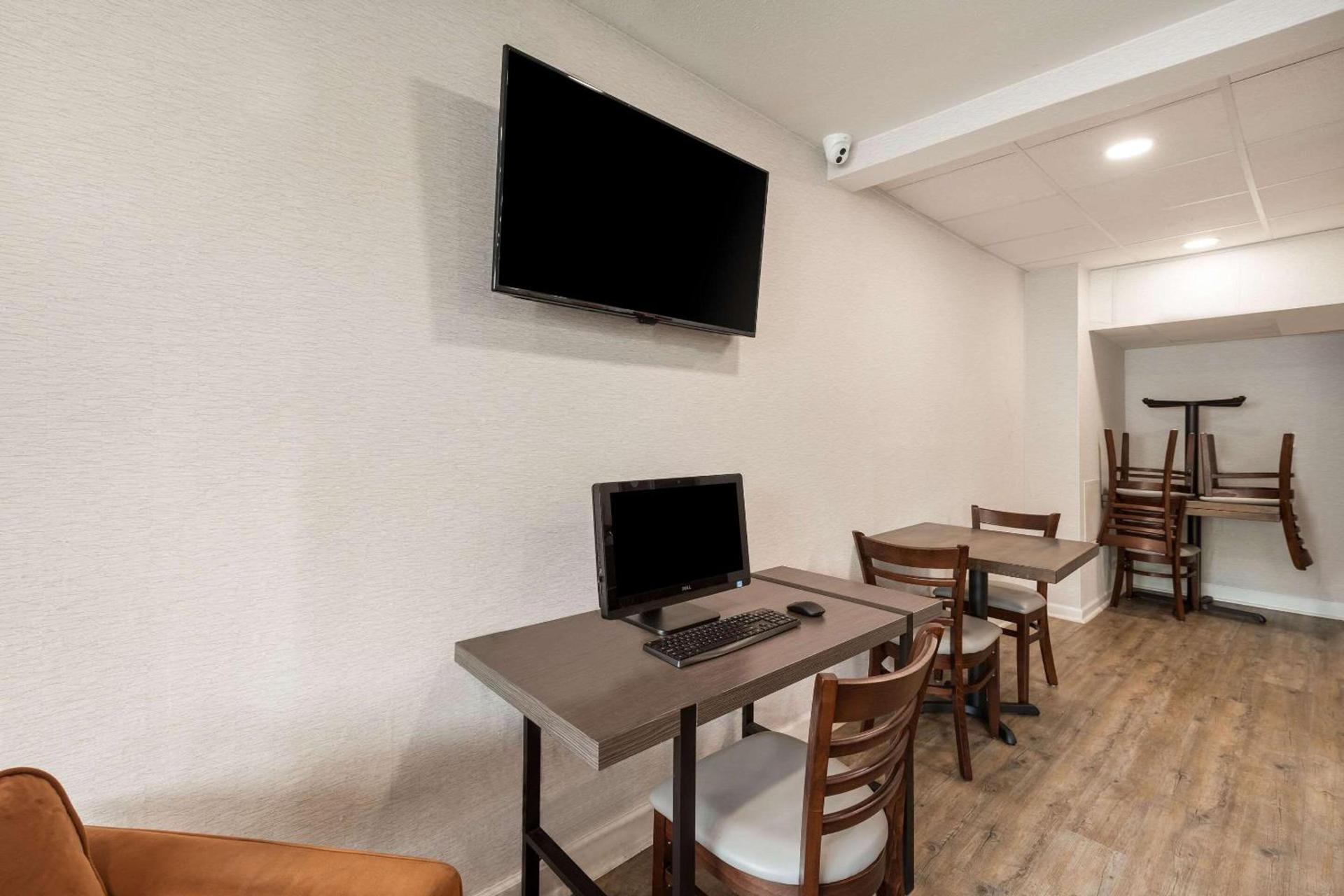 Quality Inn Gastonia East photo 26