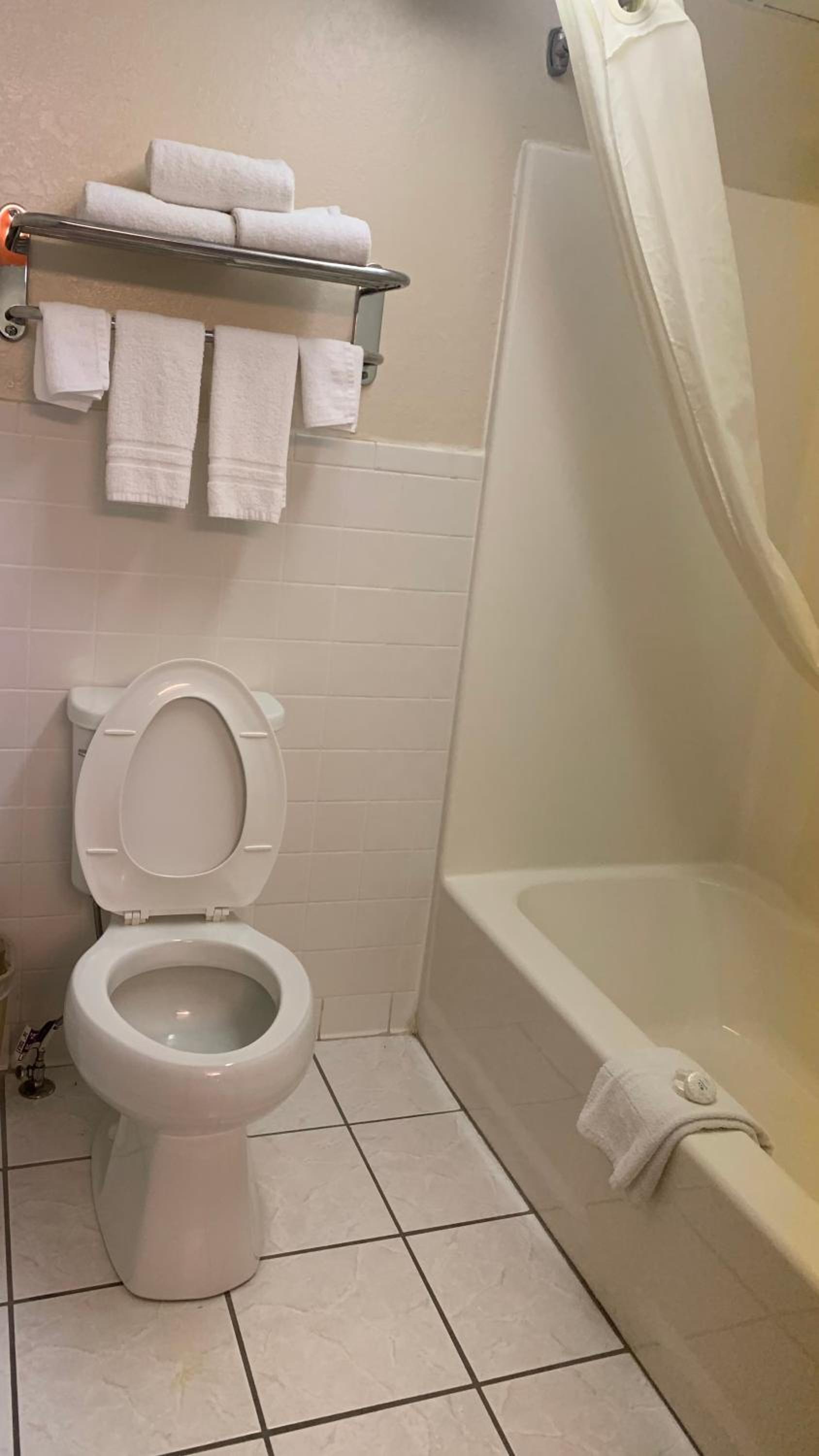 Regency Inn and Suites photo 20