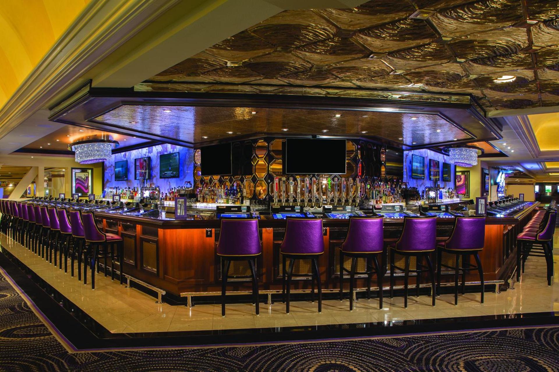 Harrah's Las Vegas, A Caesars Destination photo 11