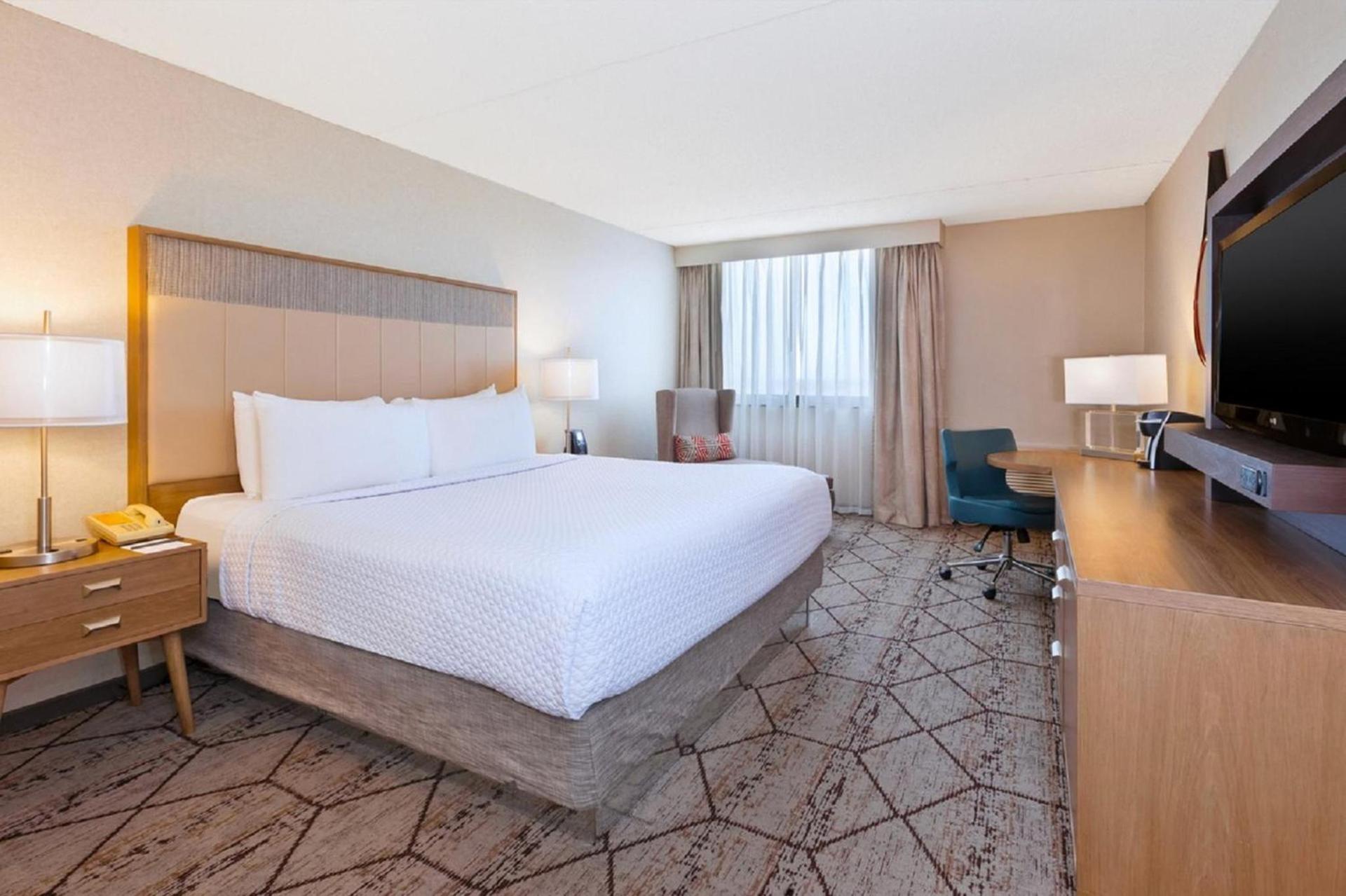 Crowne Plaza Columbus North - Worthington by IHG photo 49