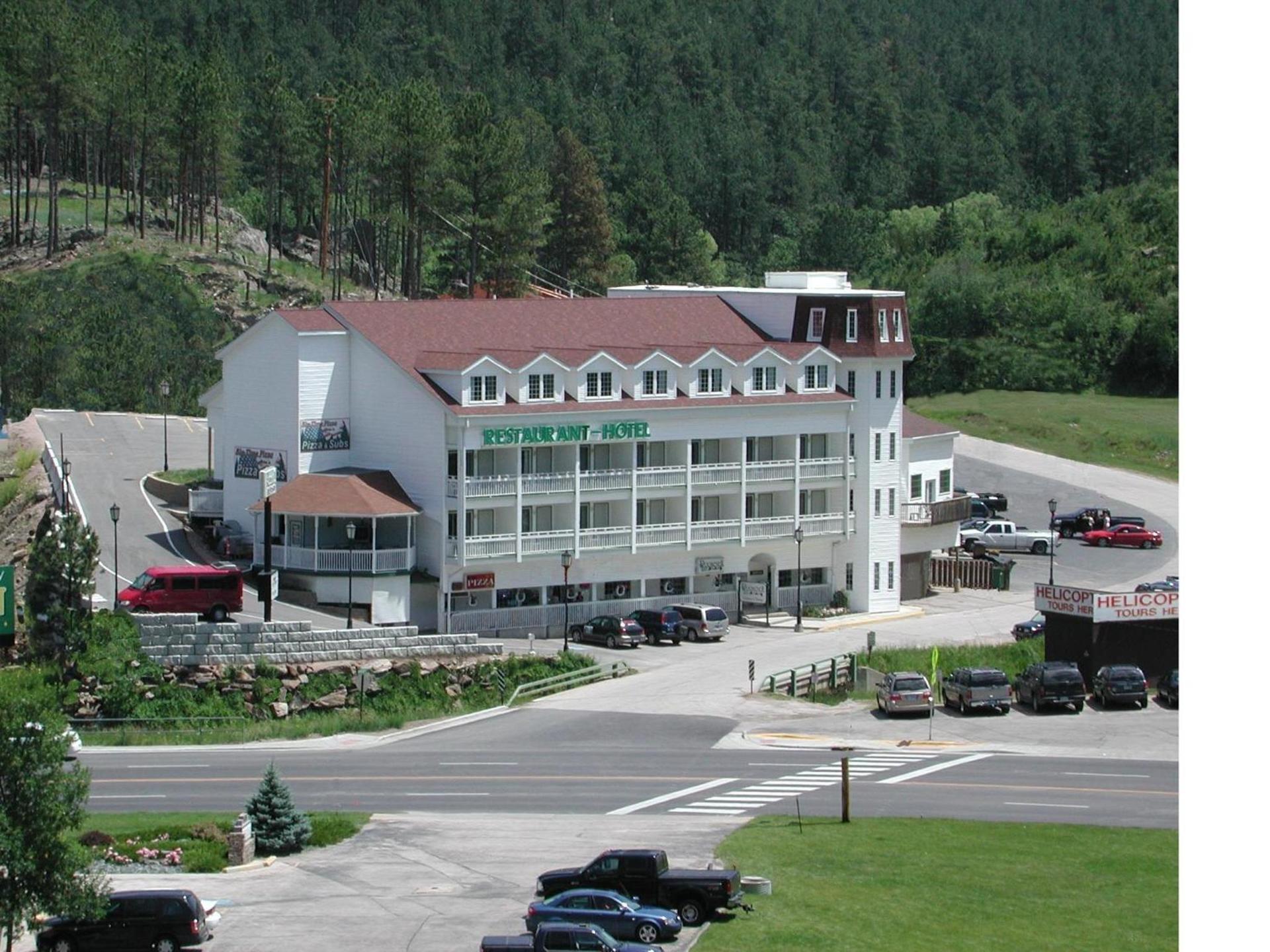 Roosevelt Inn Mount Rushmore photo 6