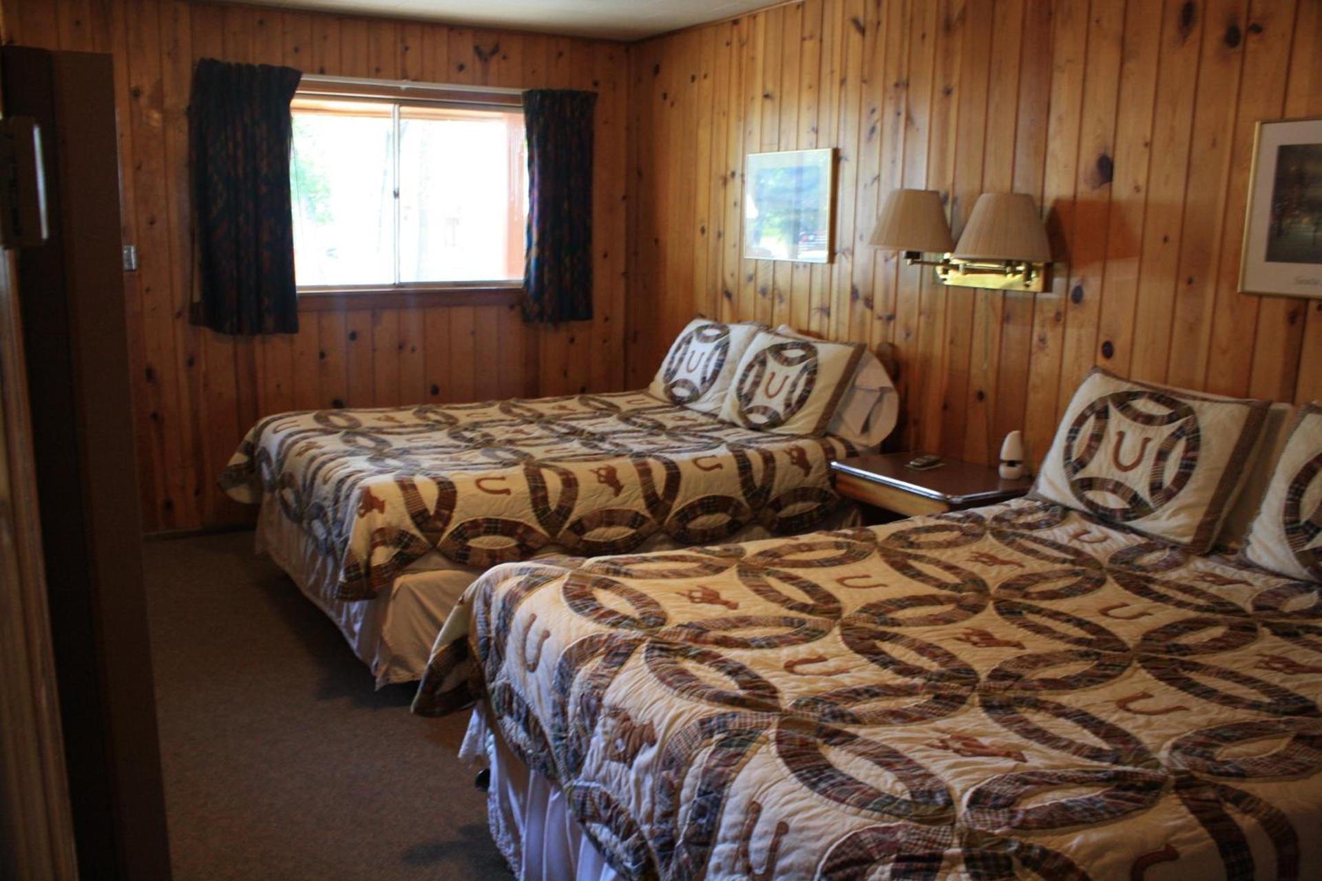 Elkhorn Lodge photo 71