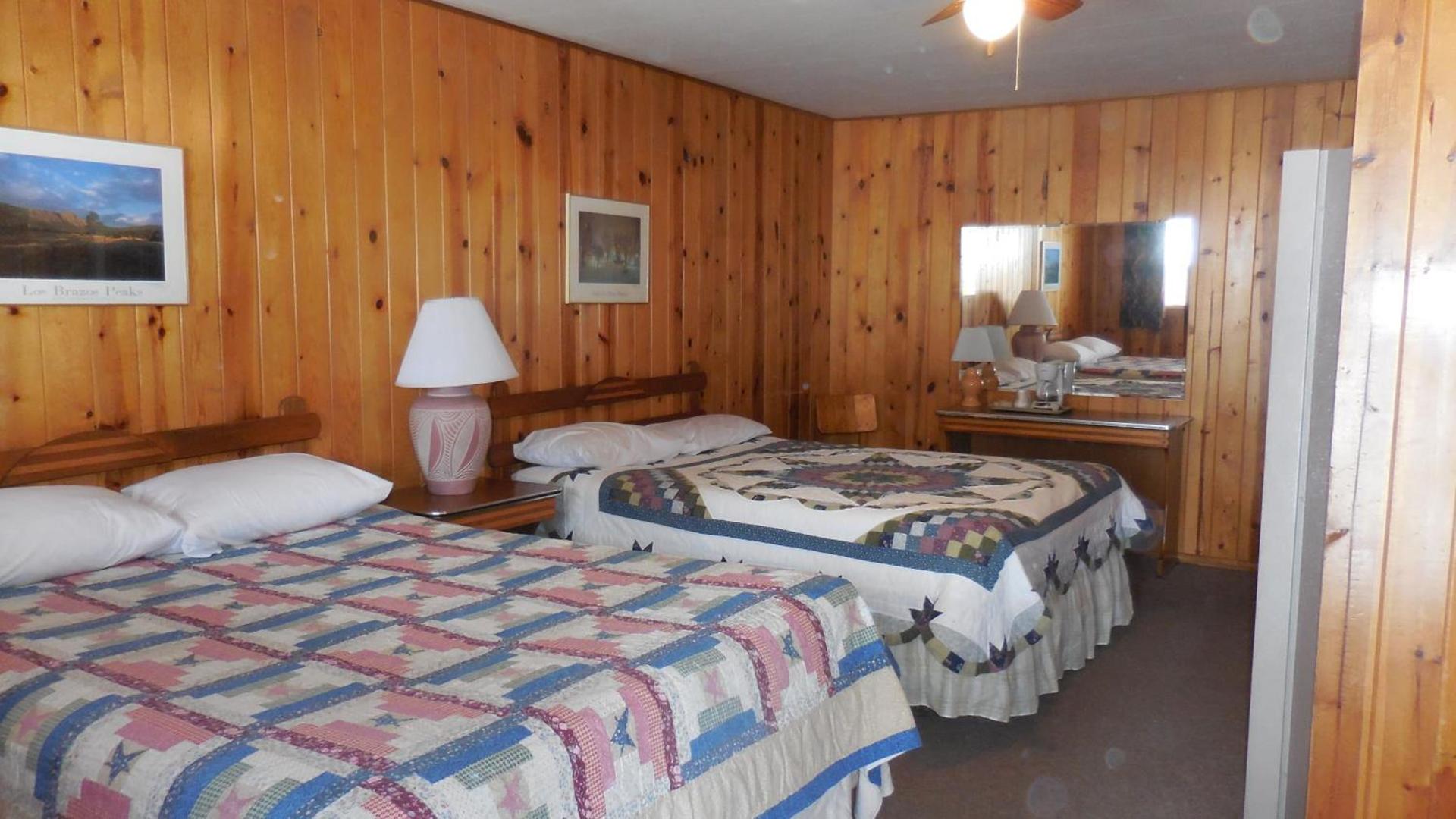 Elkhorn Lodge photo 14