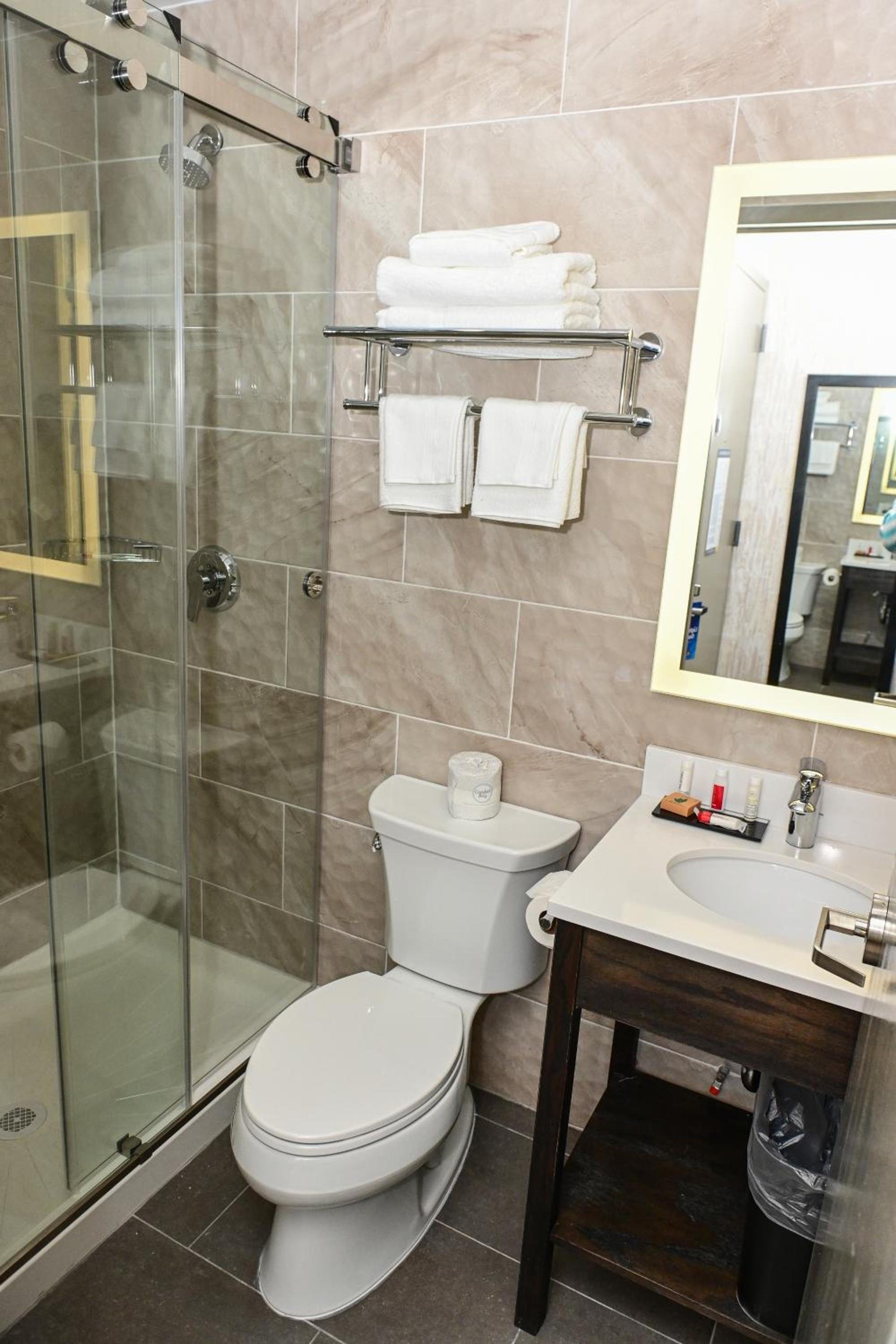 Days Inn by Wyndham Bronx NYC photo 10