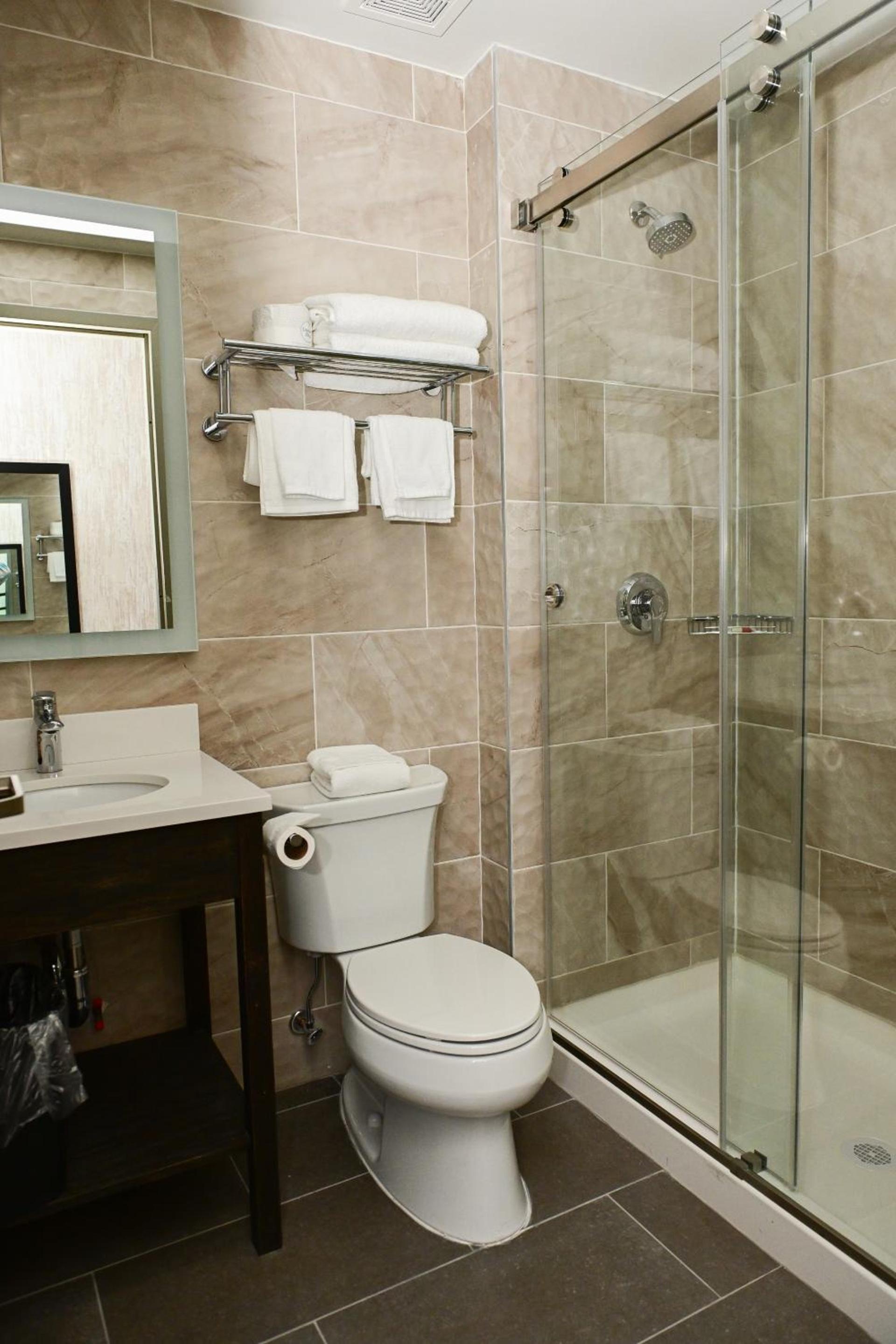 Days Inn by Wyndham Bronx NYC photo 11