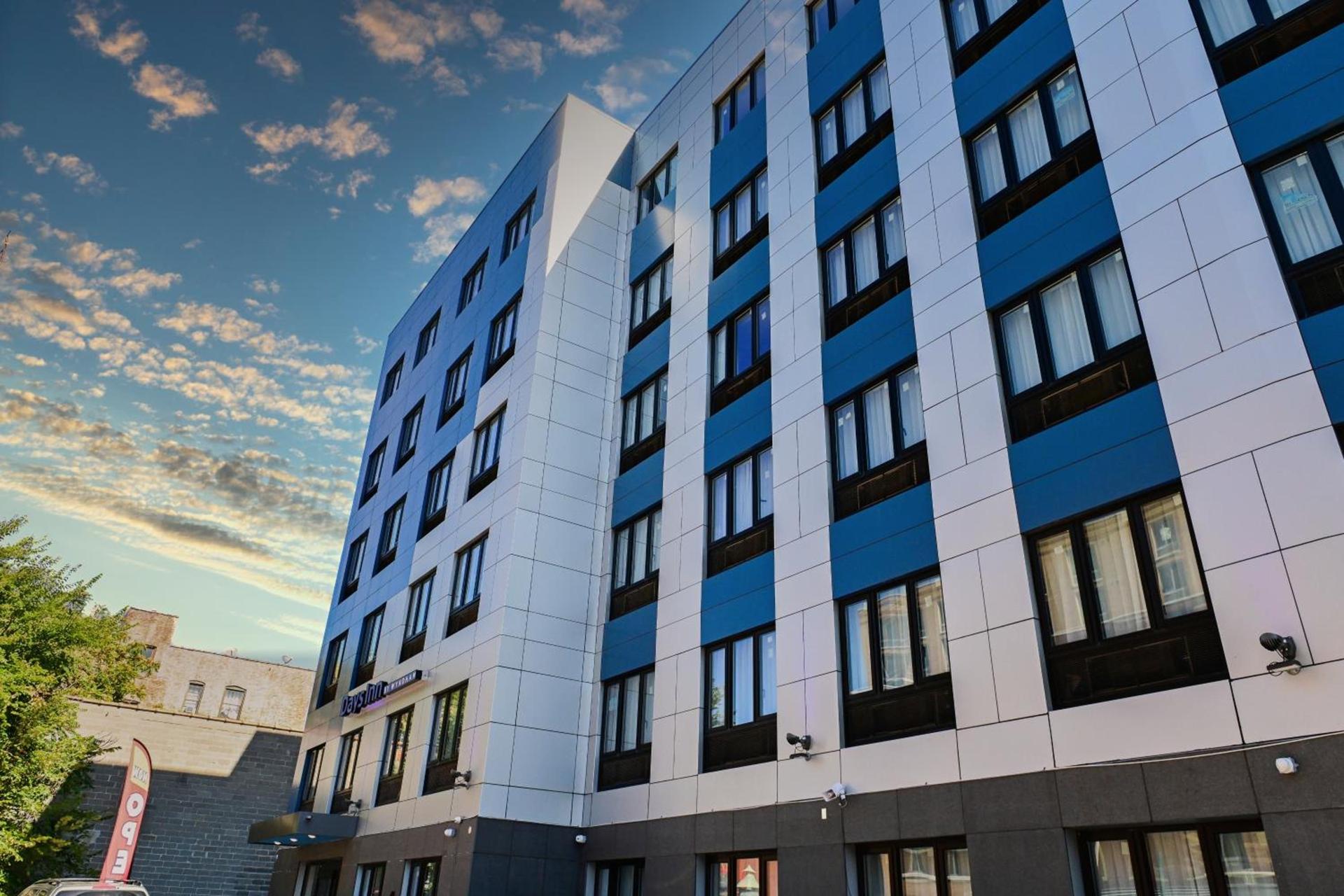 Days Inn by Wyndham Bronx NYC photo 32