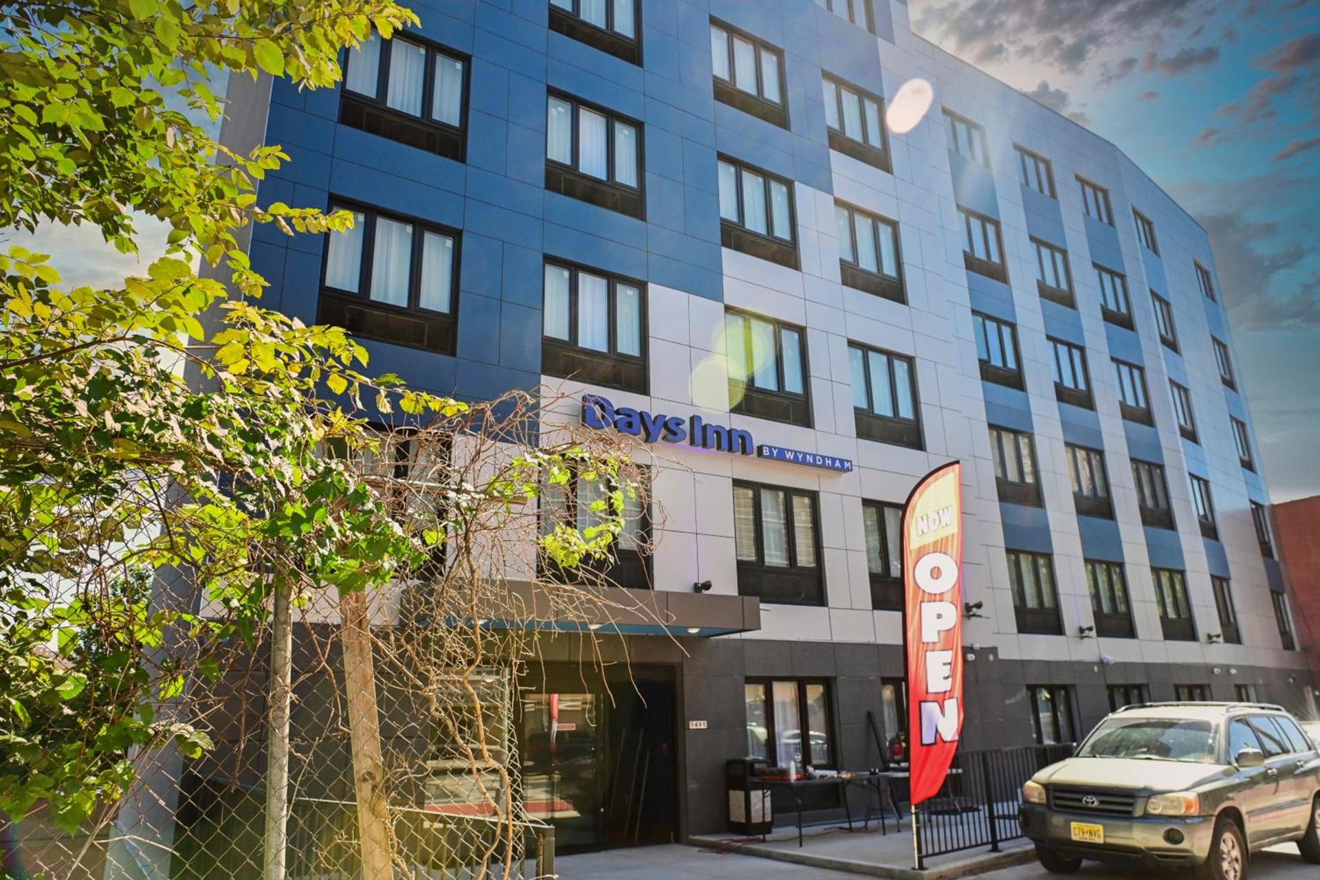 Days Inn by Wyndham Bronx NYC photo 2