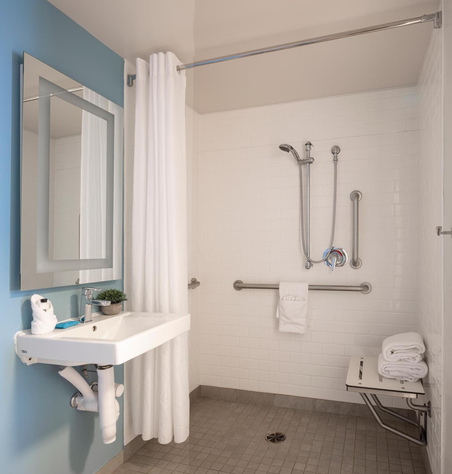 Hotel Saint Clair - Magnificent Mile photo 15