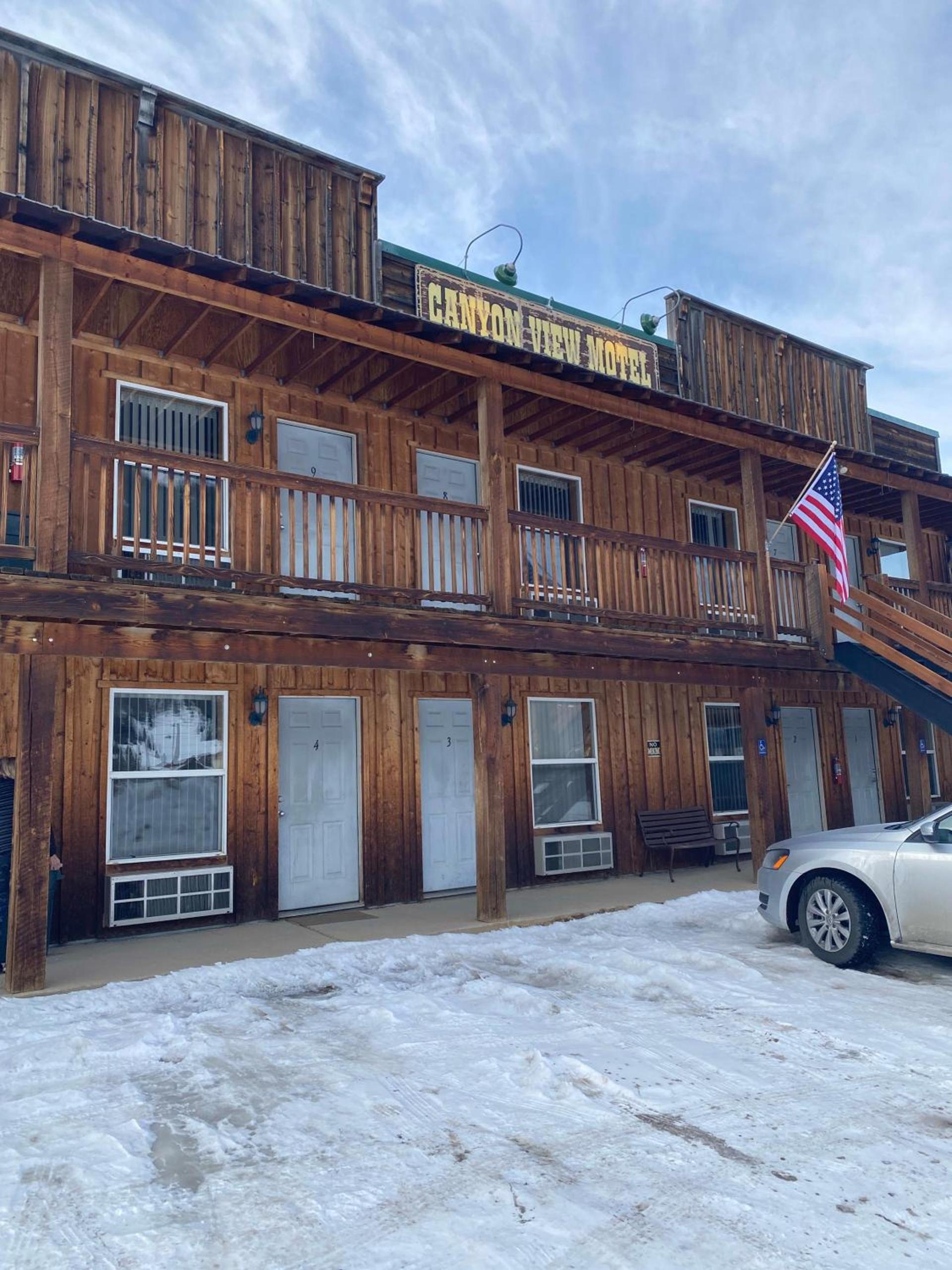 Canyon View Motel- Family w Queen Daybed Trundle — hotel in Silverton