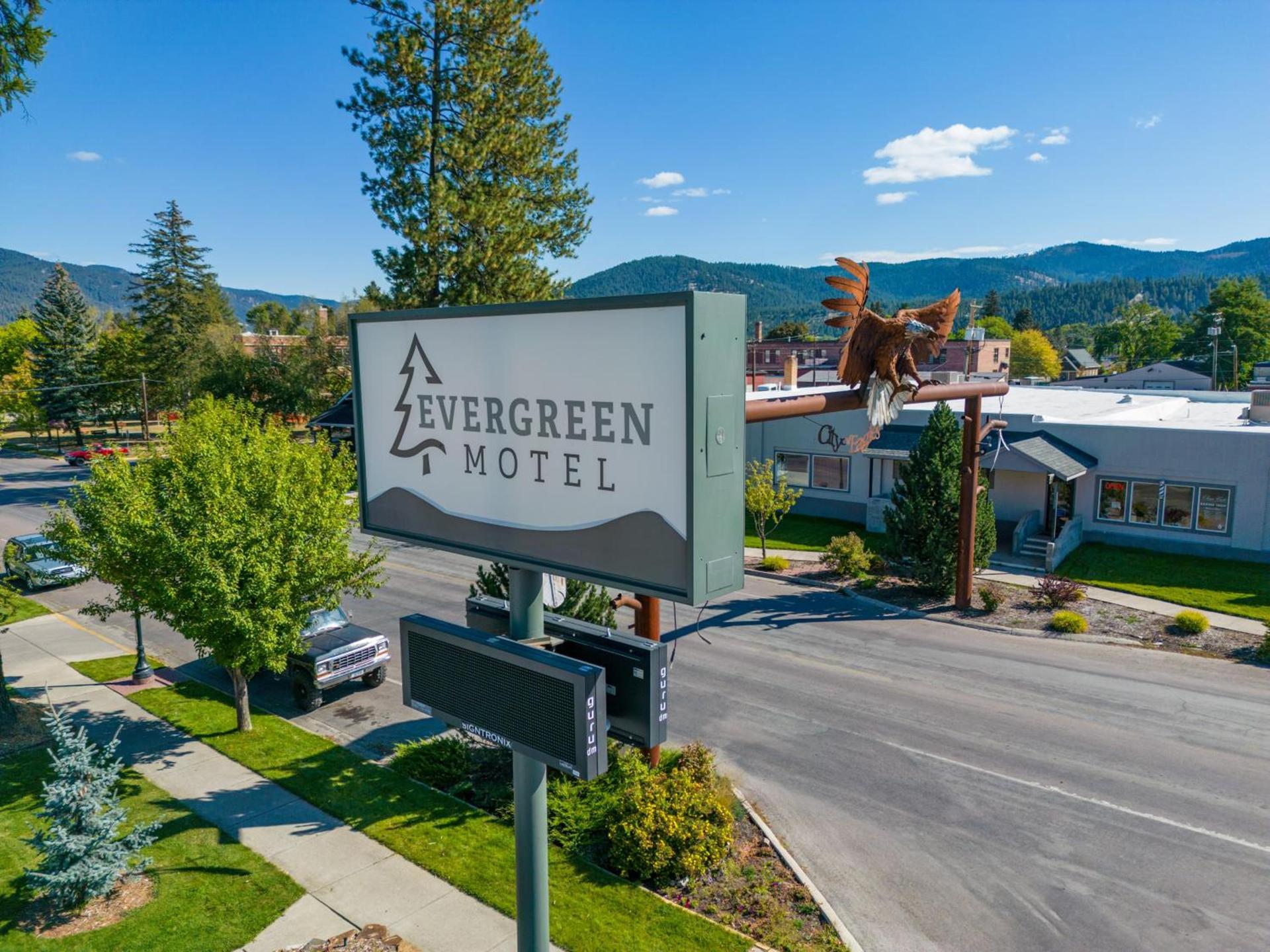 Evergreen Motel photo 8