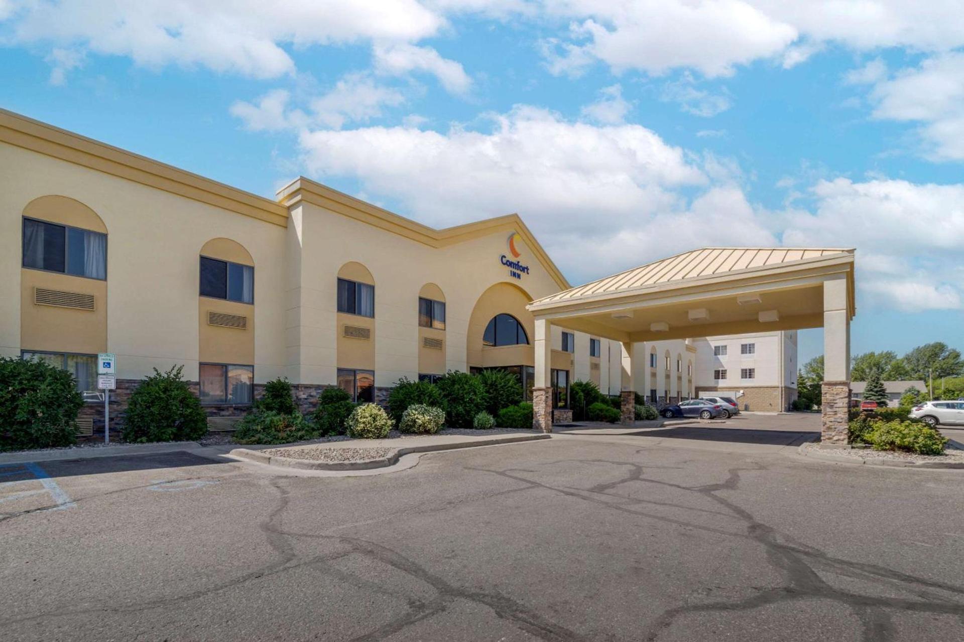 Comfort Inn Bismarck photo 2
