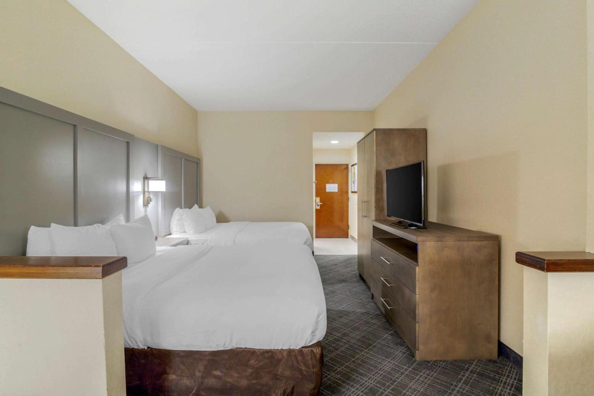 Comfort Inn Bismarck photo 11