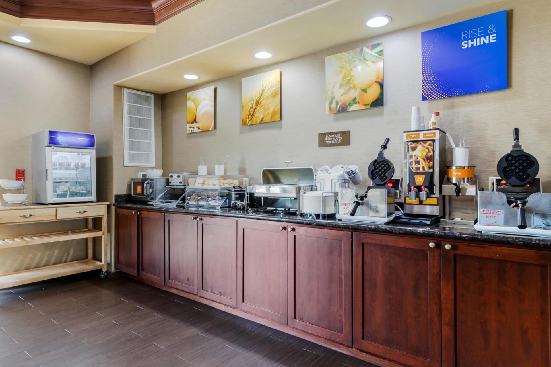 Comfort Suites Pflugerville - Austin North photo 26