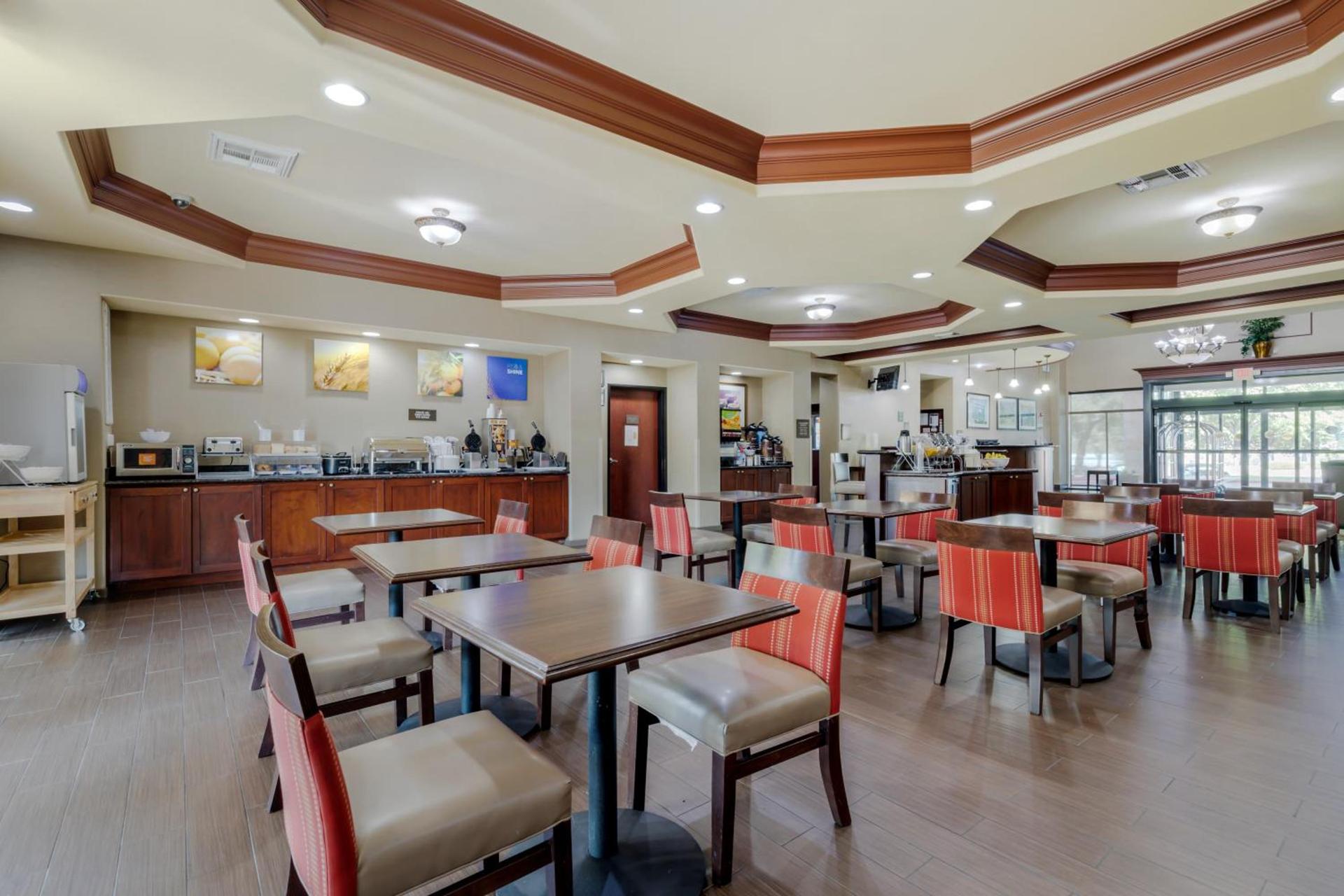 Comfort Suites Pflugerville - Austin North photo 17