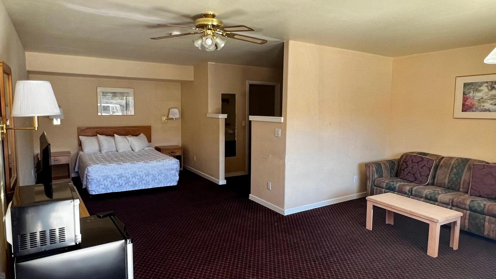Rodeway Inn - SFI Winnemucca photo 8
