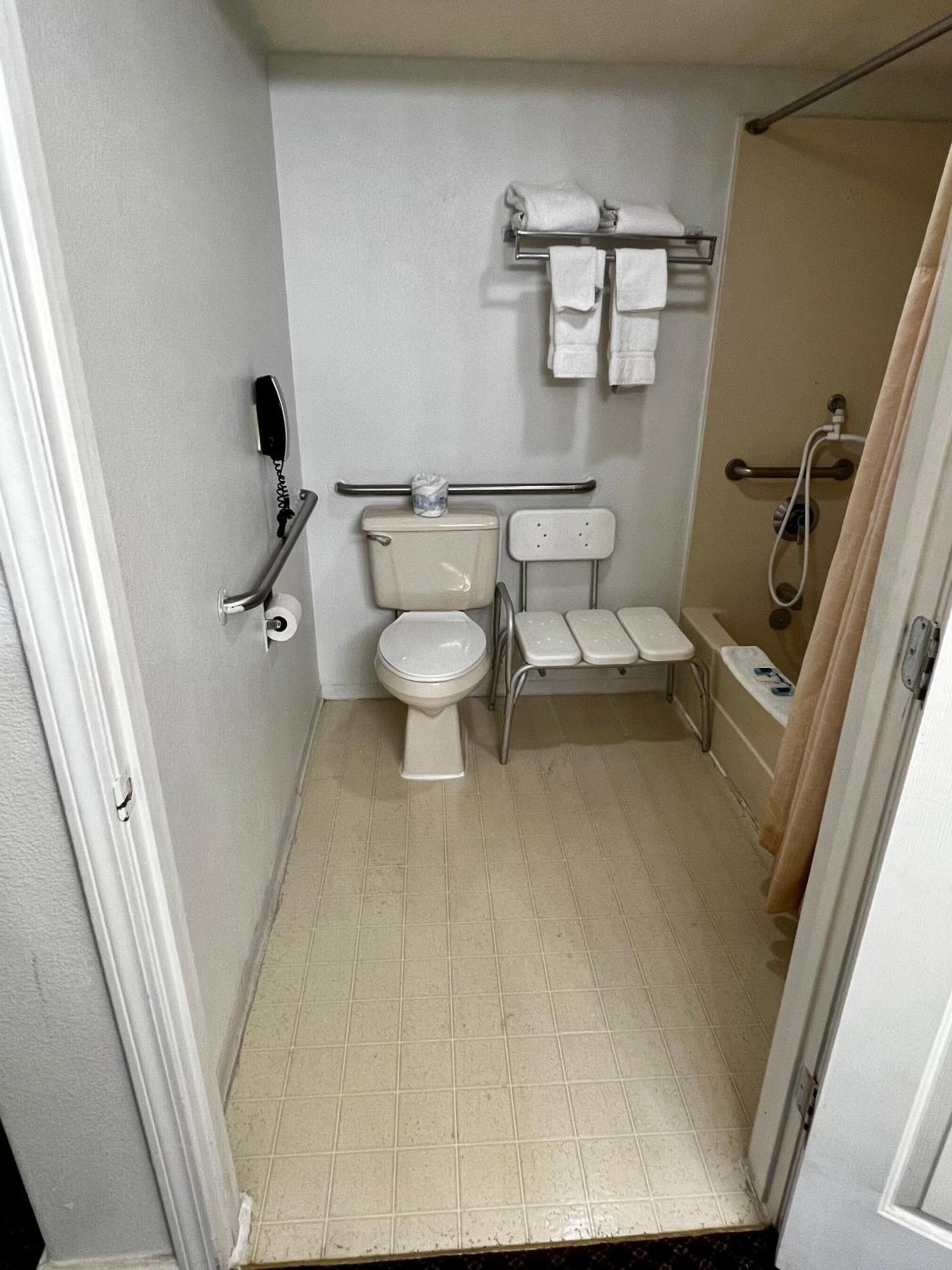 Rodeway Inn - SFI Winnemucca photo 11