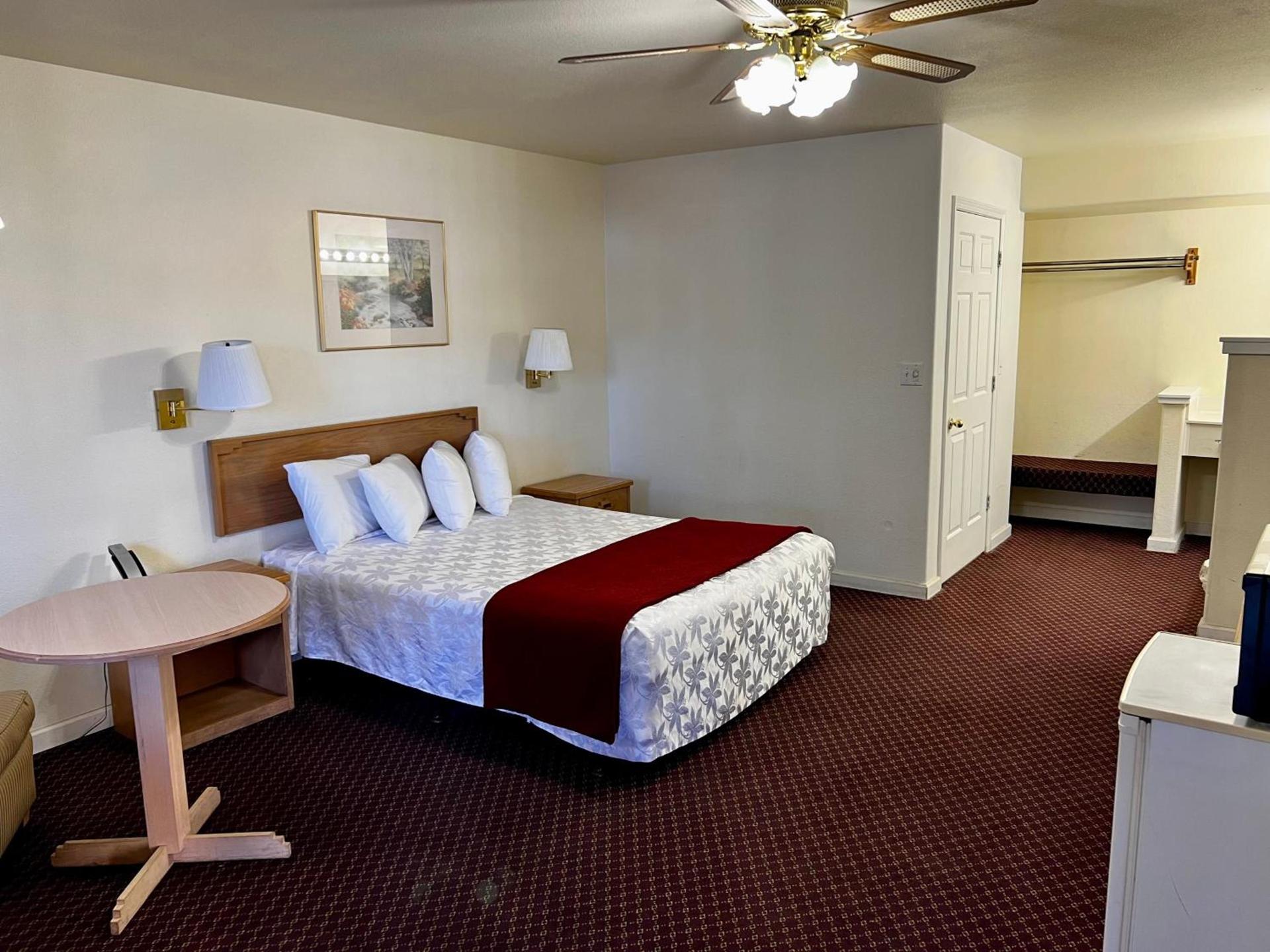 Rodeway Inn - SFI Winnemucca photo 17