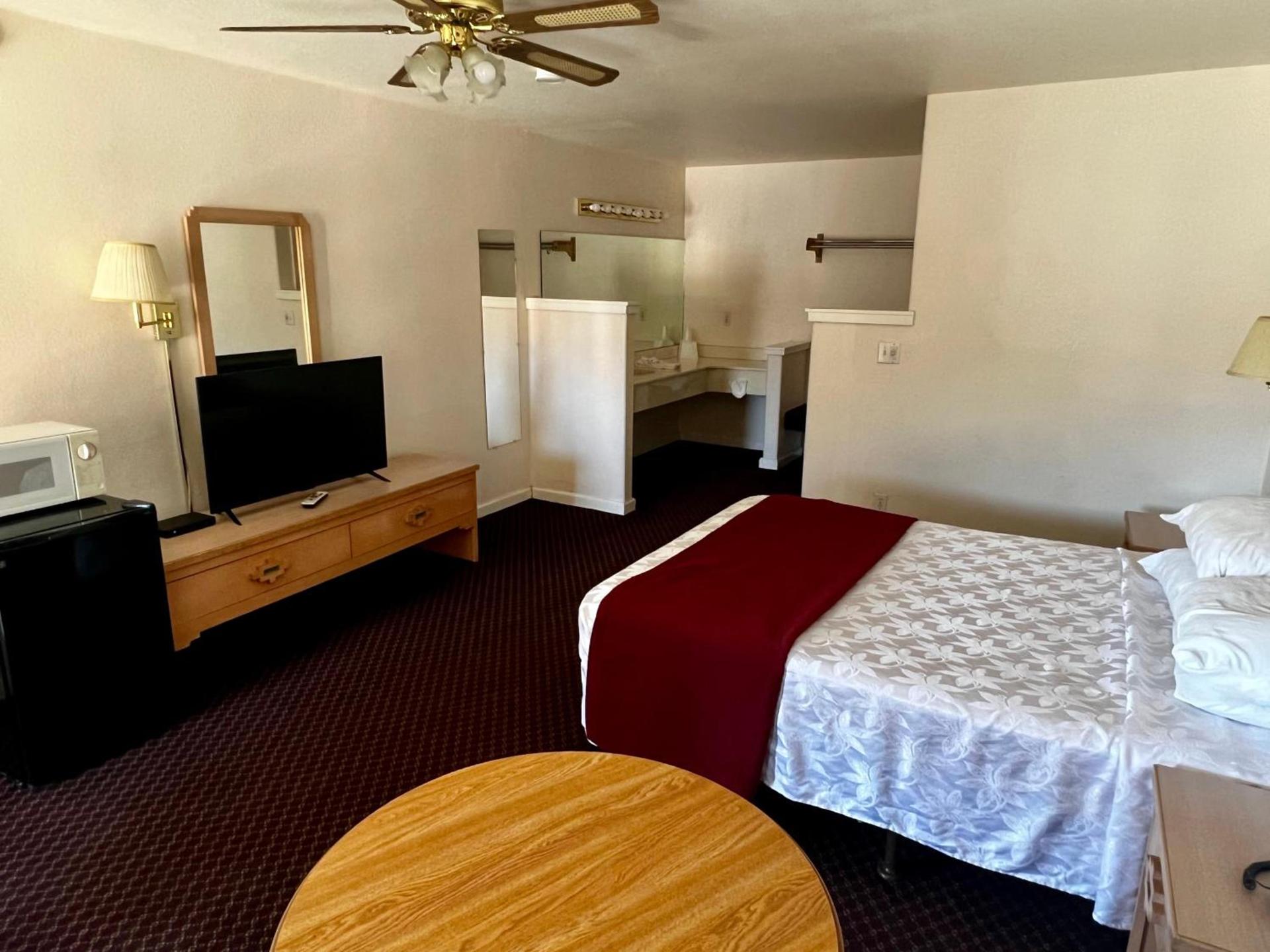 Rodeway Inn - SFI Winnemucca photo 21