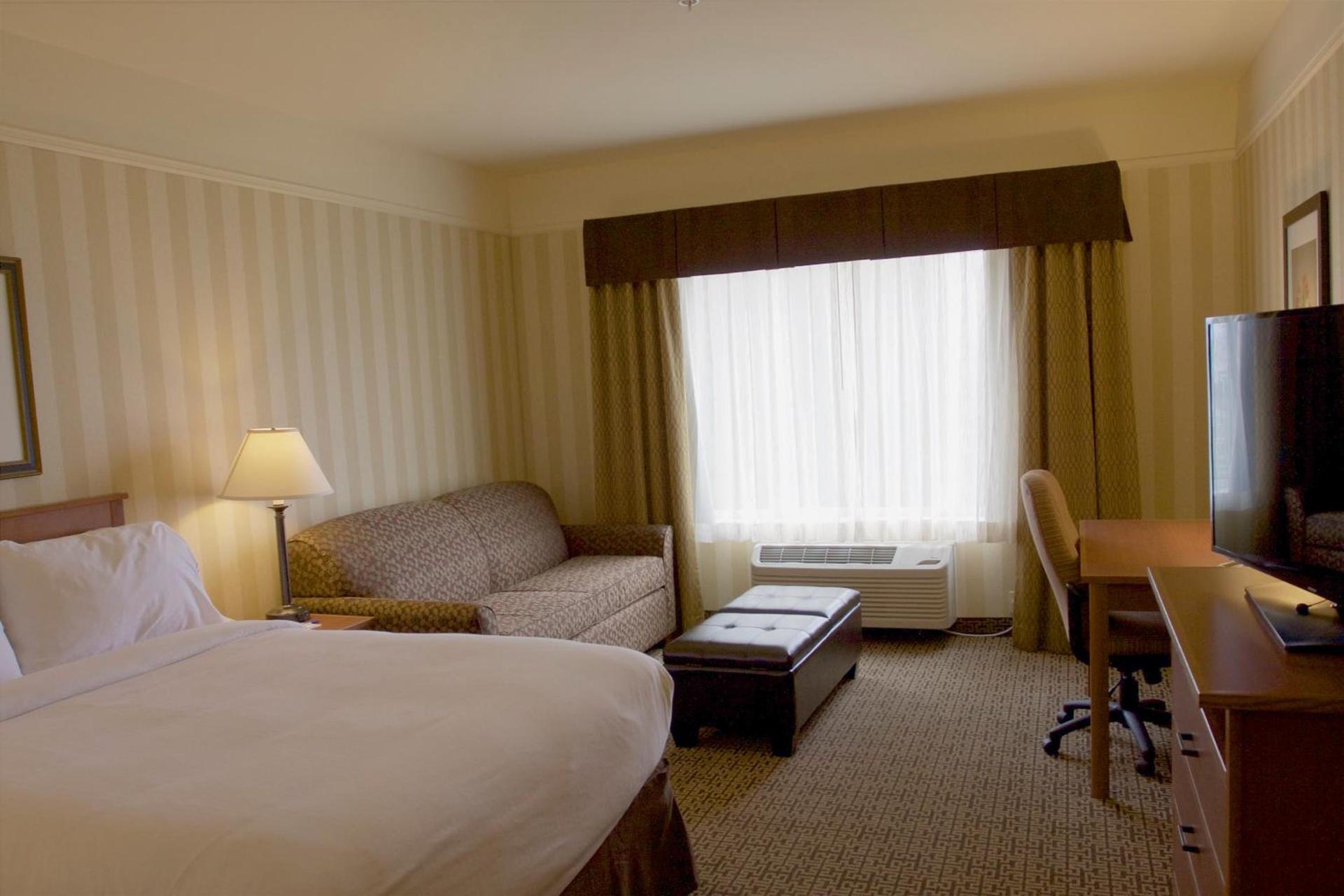Holiday Inn Express Hotel & Suites Astoria by IHG photo 53