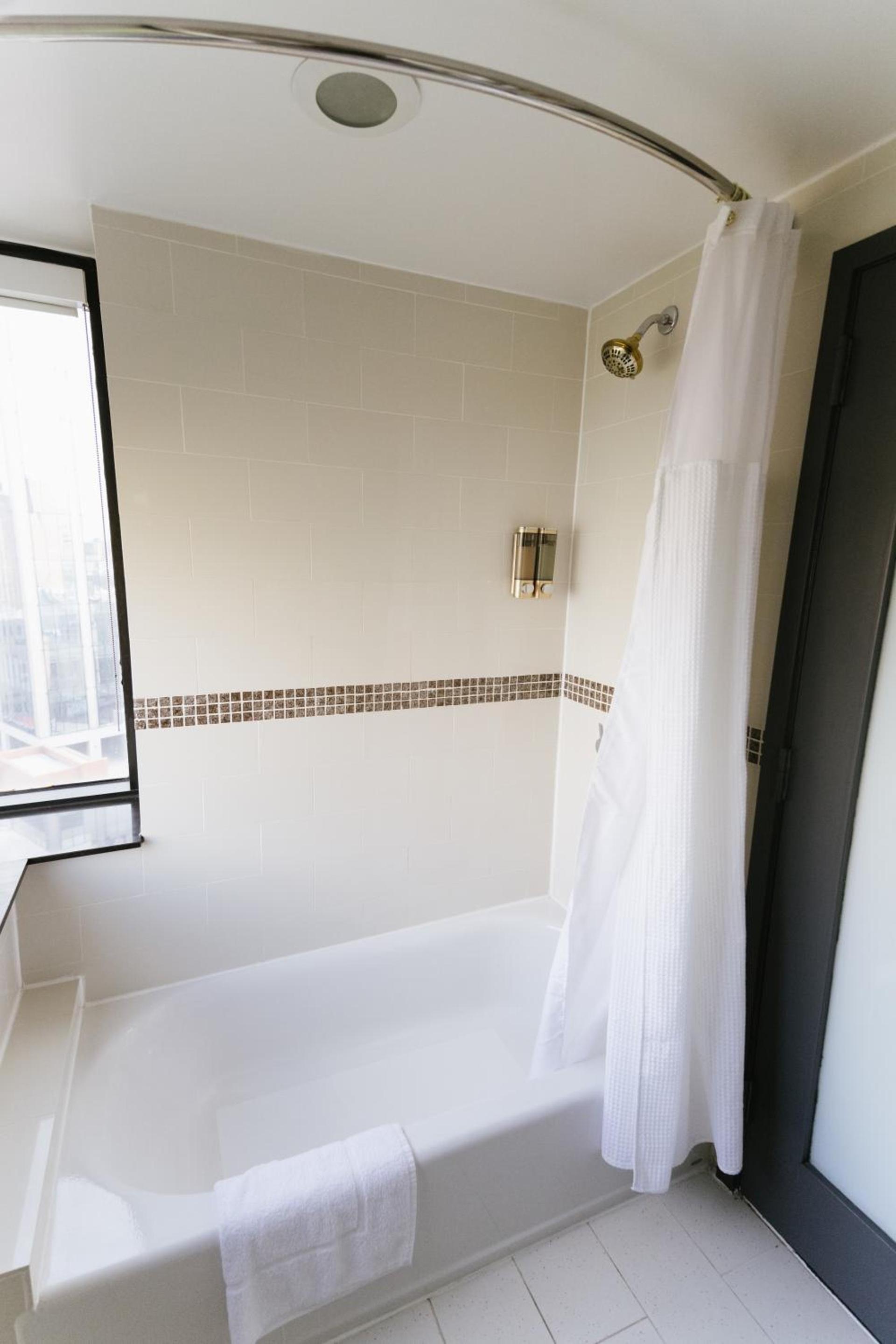 Hotel Richland LES photo 39