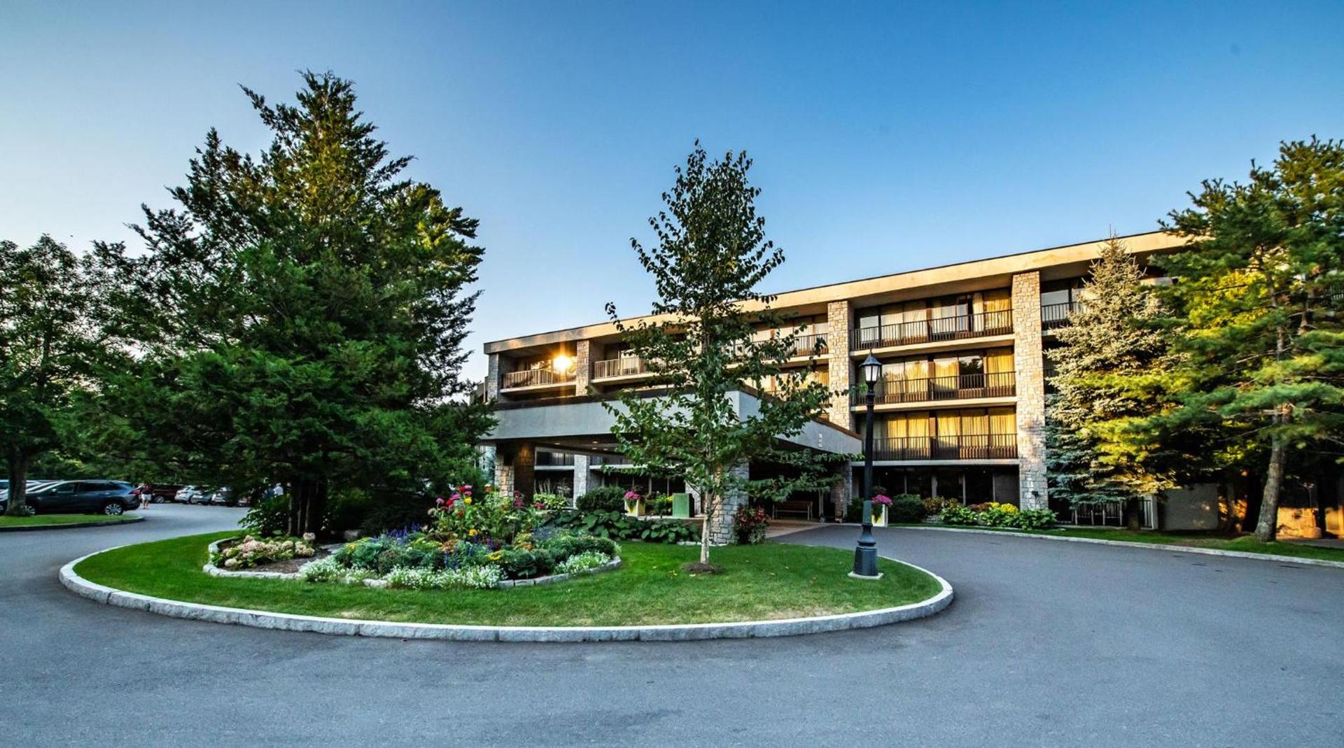 Holiday Inn Bar Harbor Regency Hotel by IHG photo 2