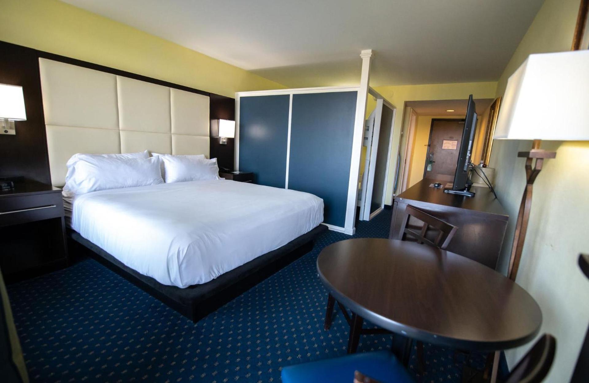 Holiday Inn Bar Harbor Regency Hotel by IHG photo 16