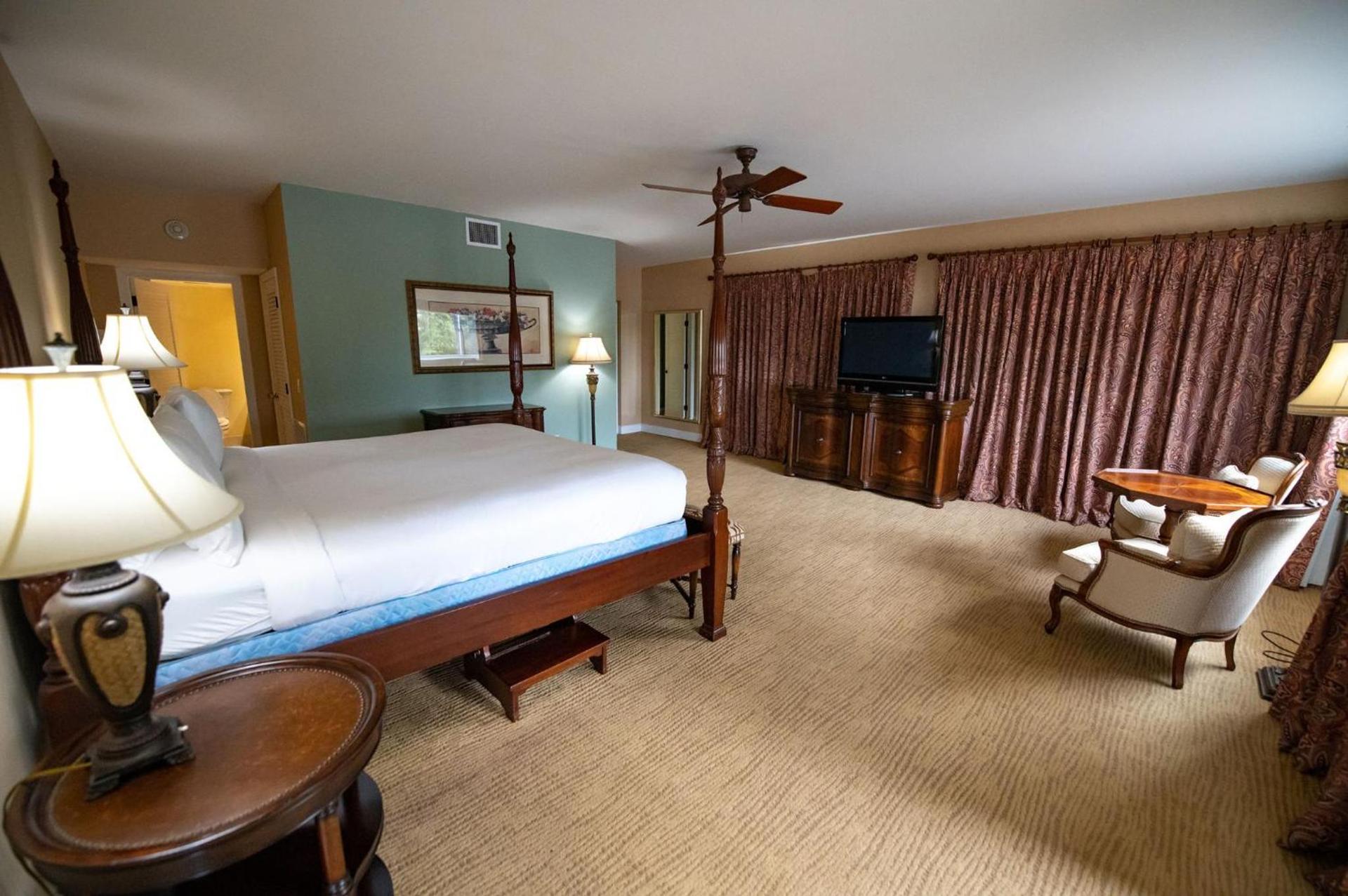Holiday Inn Bar Harbor Regency Hotel by IHG photo 42