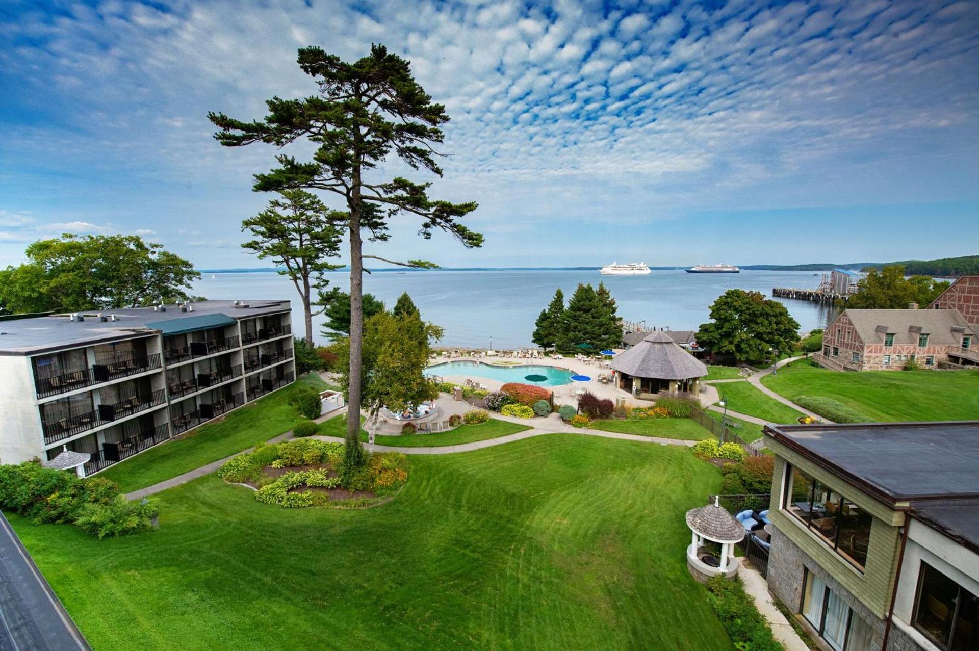 Holiday Inn Bar Harbor Regency Hotel by IHG photo 3