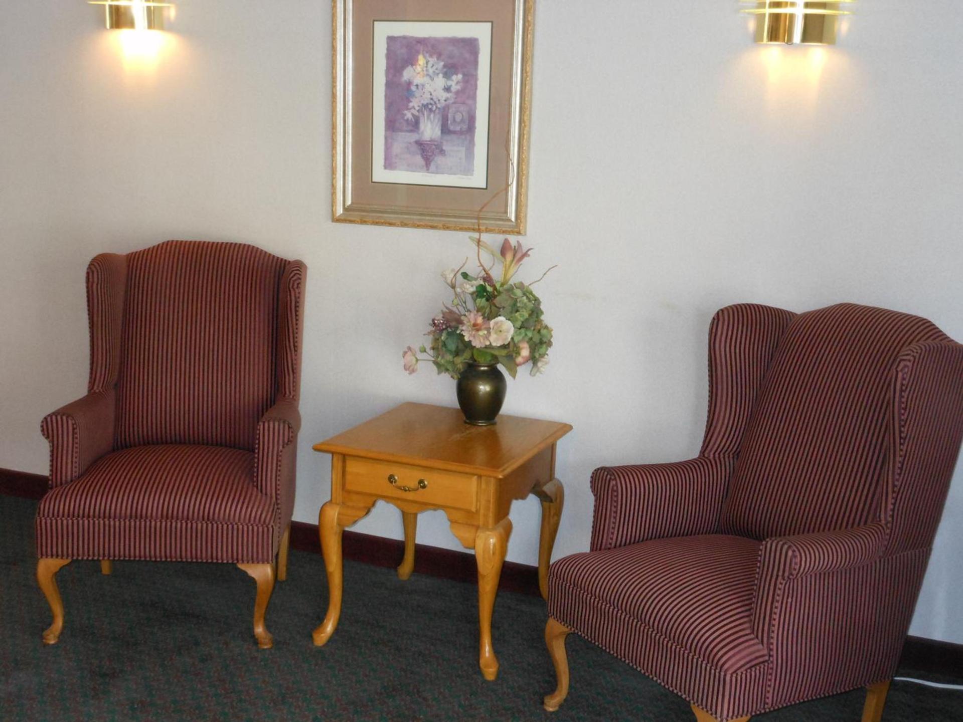 Economy Inn & Suites photo 7